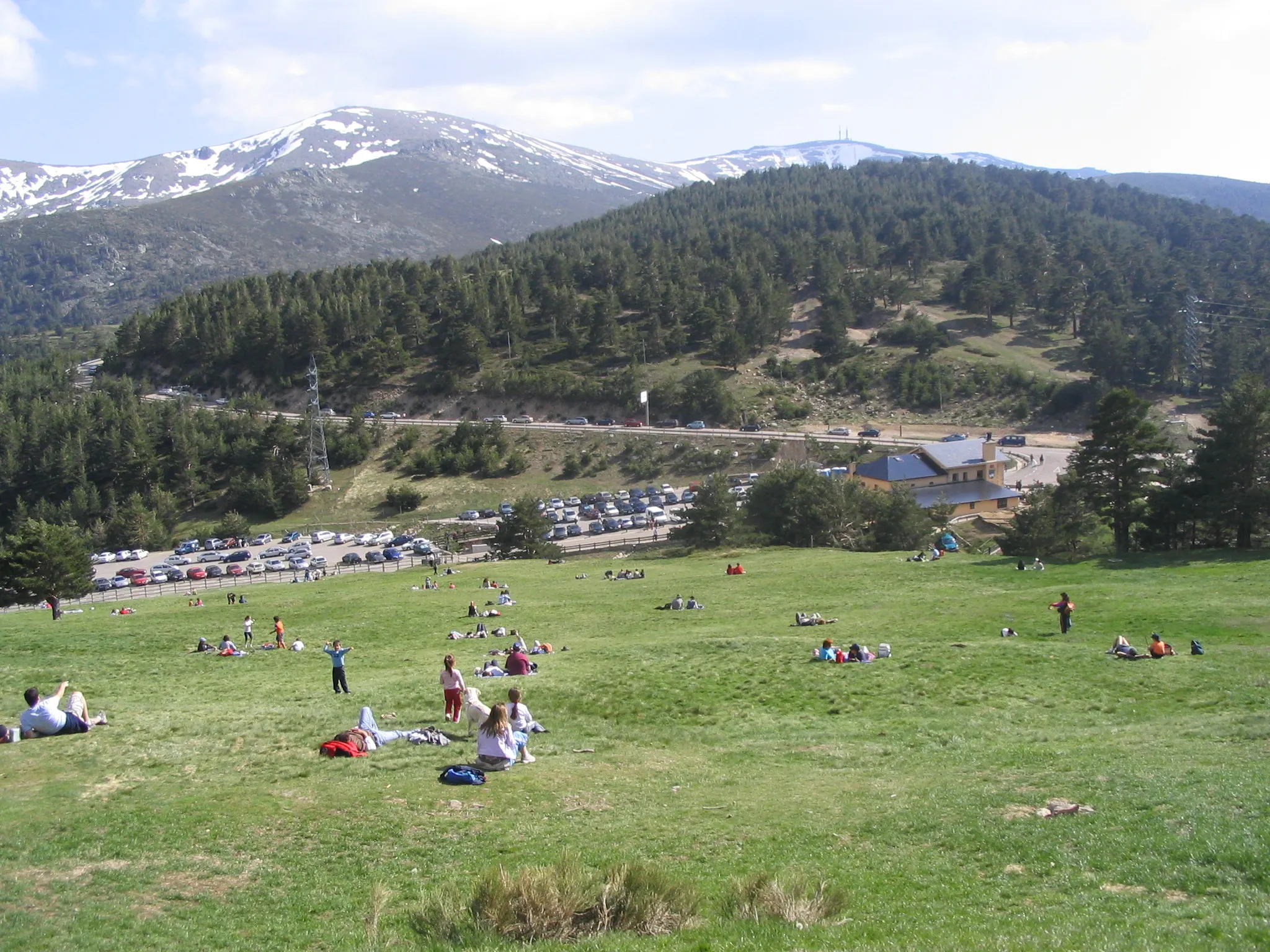 Photo showing: Vista de la pradera del puerto de Cotos (Sierra de Guadarrama), España.