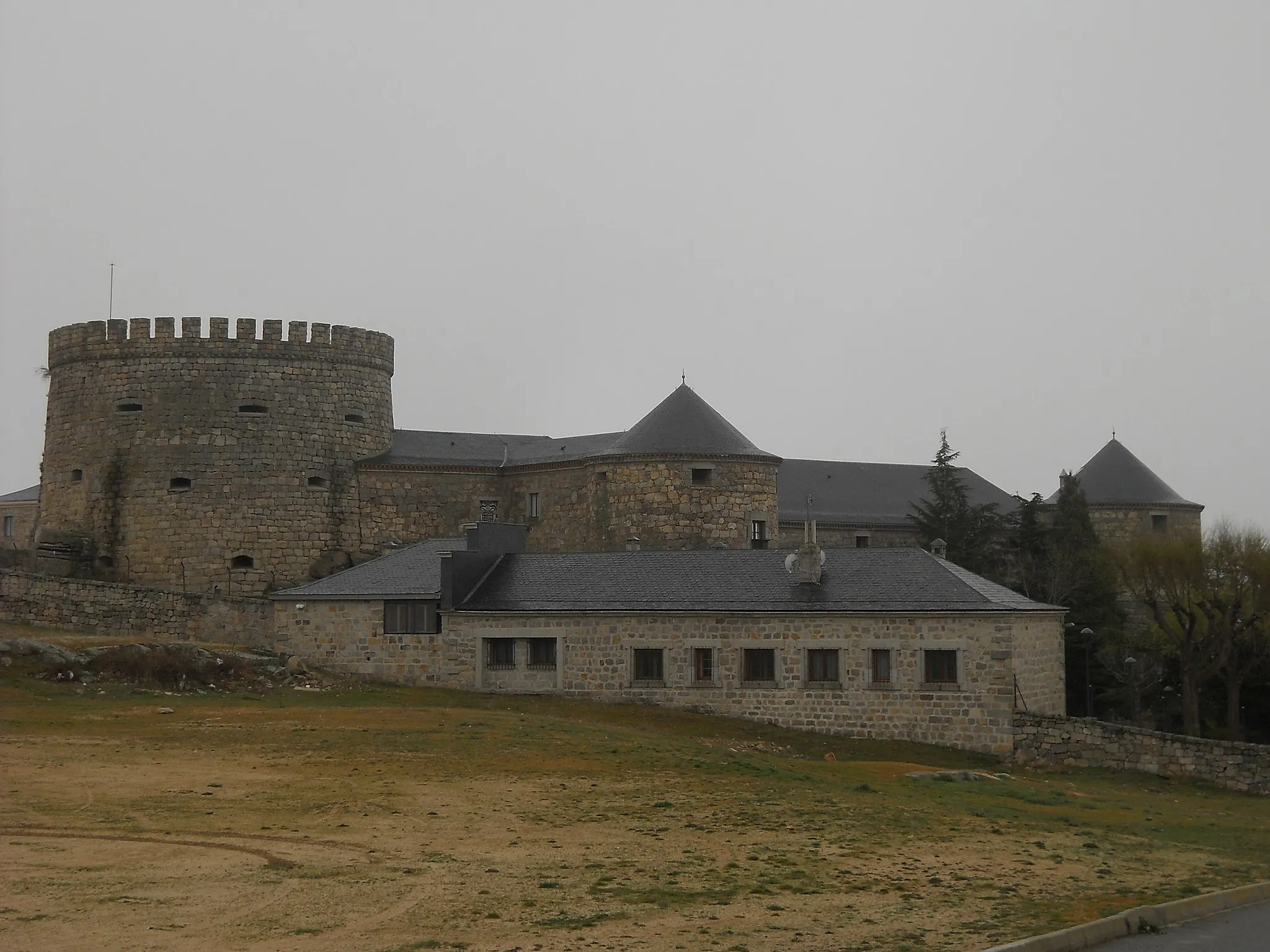 Photo showing: es:Castillo-Palacio de Magalia, Las Navas del marqués, Ávila, España