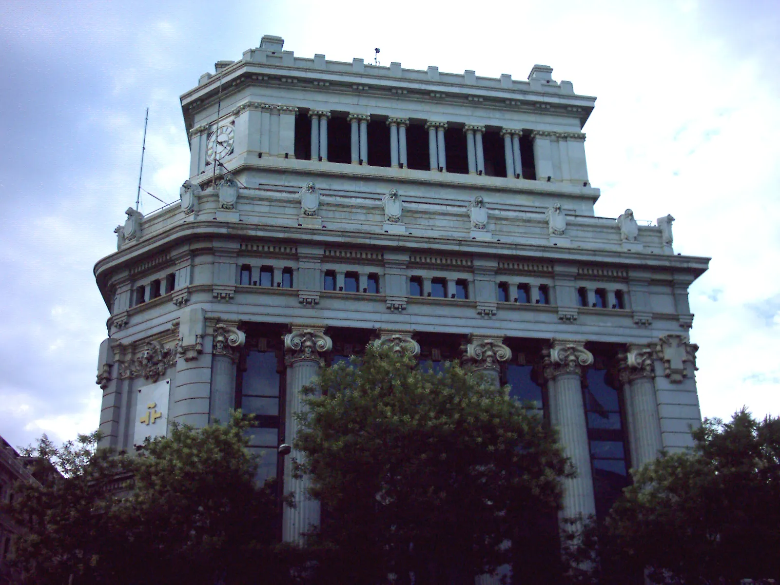 Photo showing: Cervantes Institute, former Rio de la Plata Bank. Architect: antonio Palacios. Madrid, Spain This photo was taken by Balbo in 2006