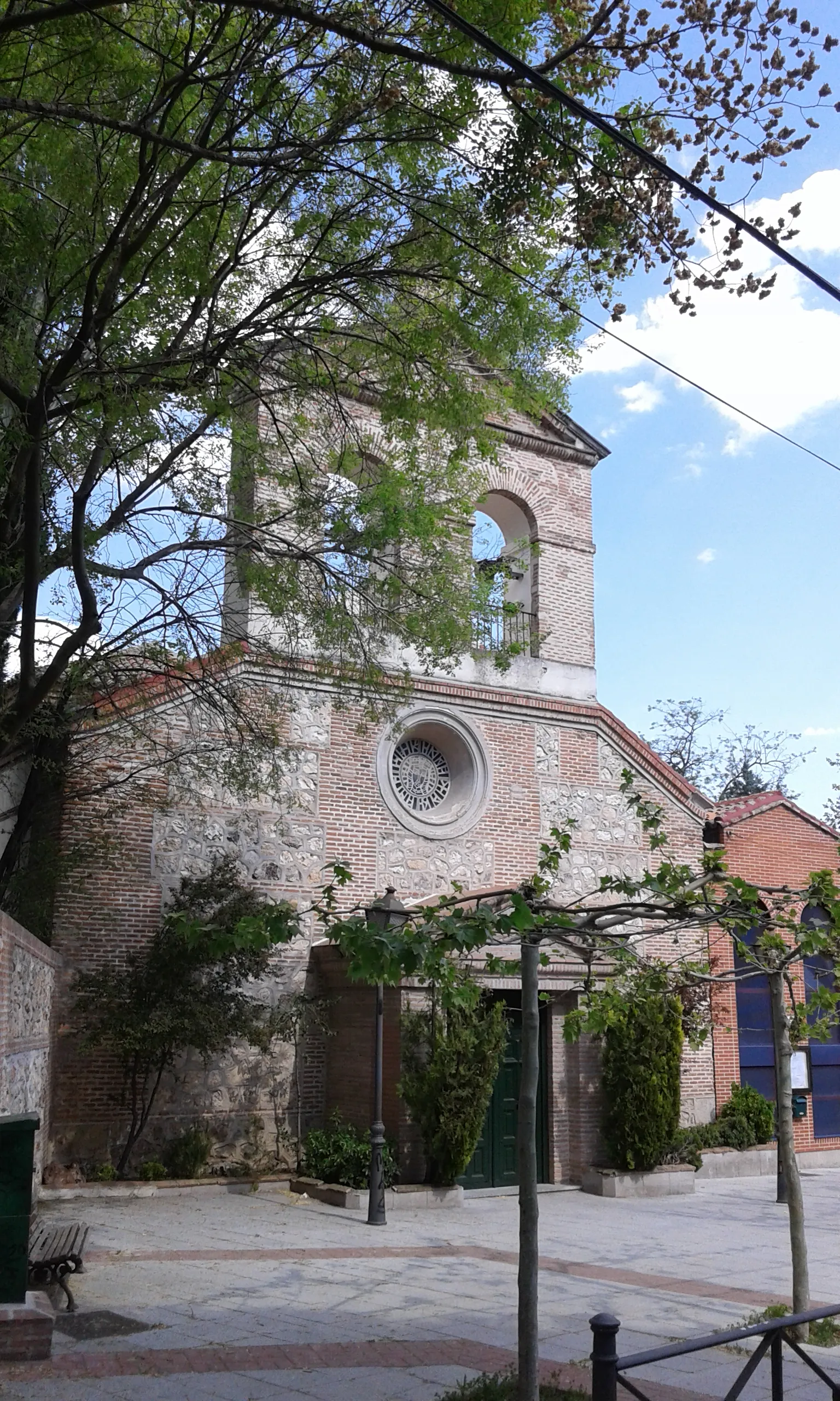 Photo showing: Antigua parroquia del pueblo de la Alameda