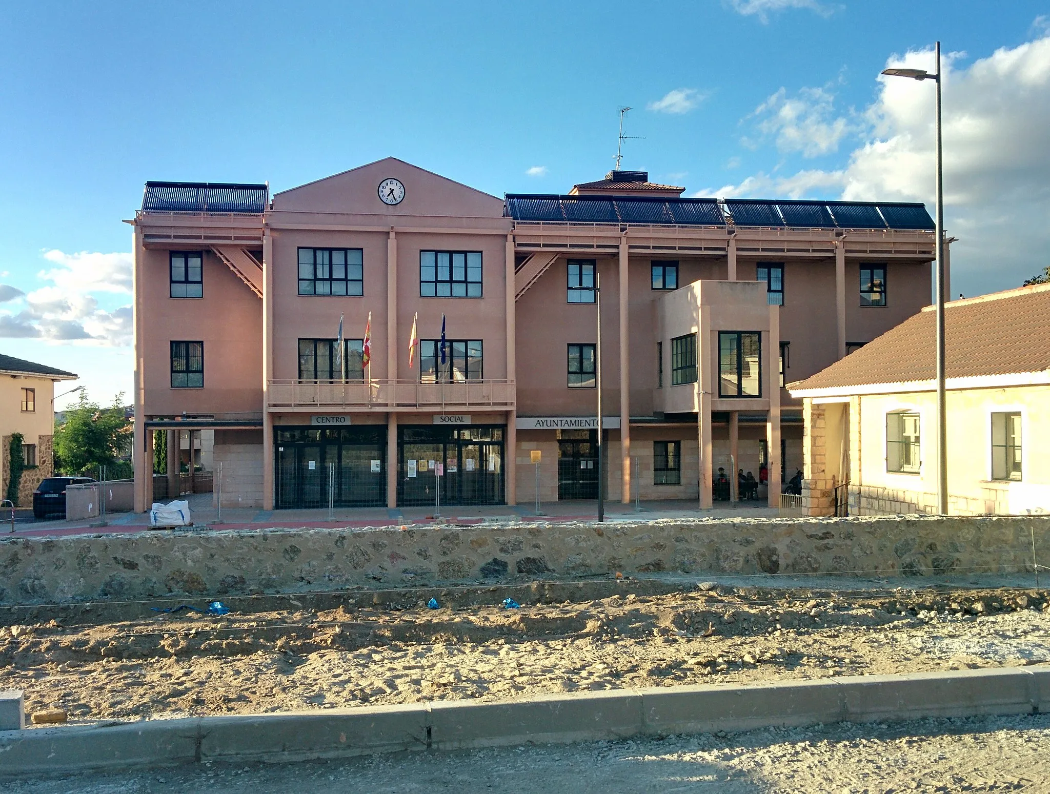 Photo showing: Casa consistorial de Palazuelos de Eresma (Segovia, España).