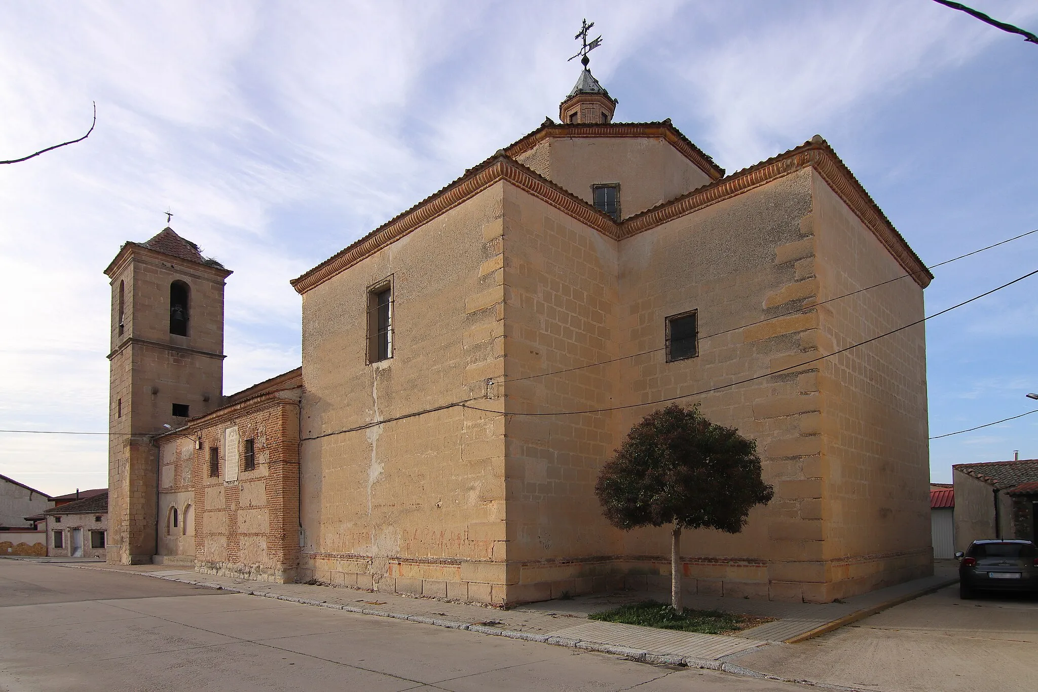 Photo showing: Iglesia de San Pedro Apóstol, Sauquillo de Cabezas, fachada sur
