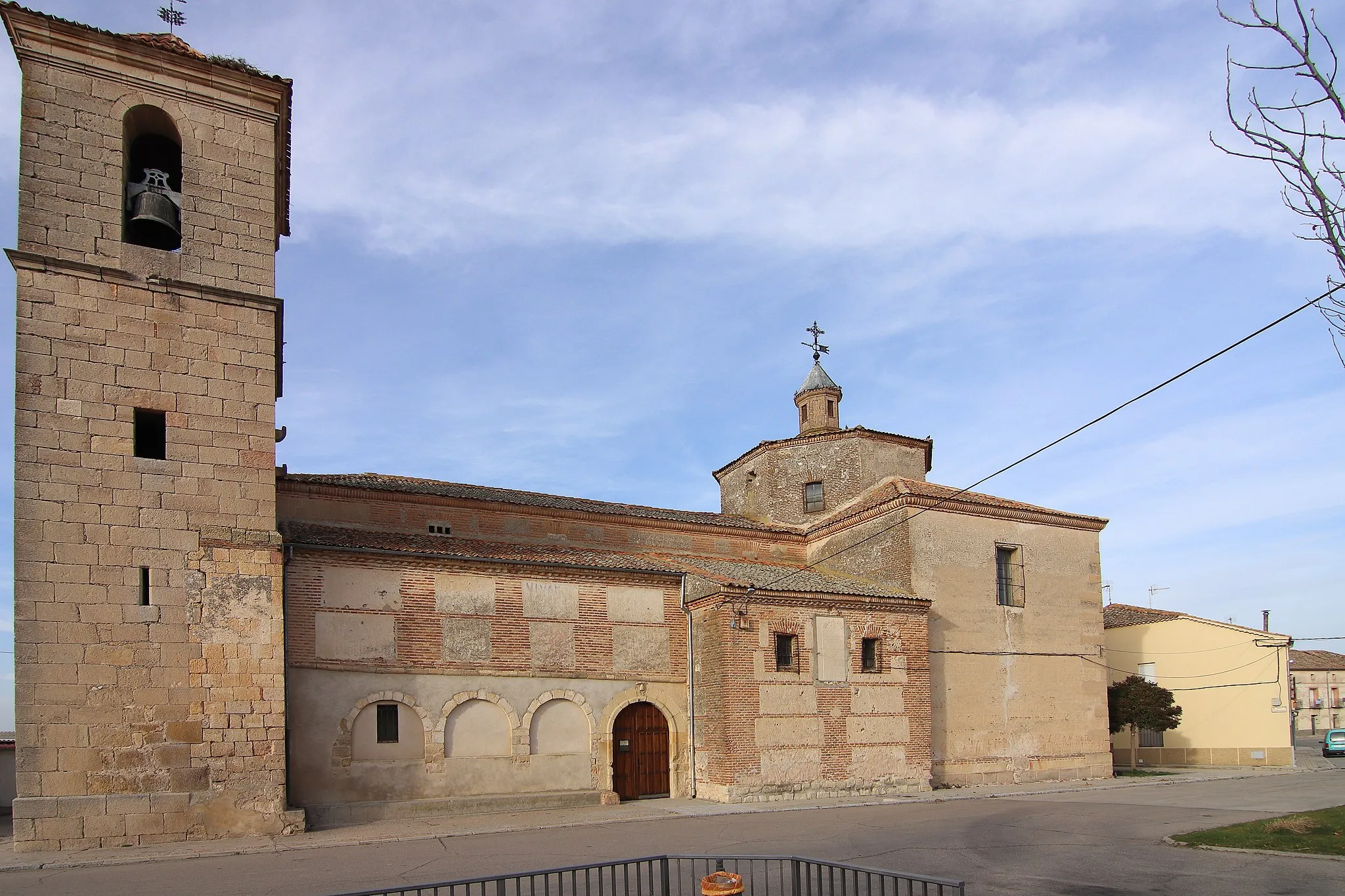 Photo showing: Iglesia de San Pedro Apóstol, Sauquillo de Cabezas, fachada principal, sur