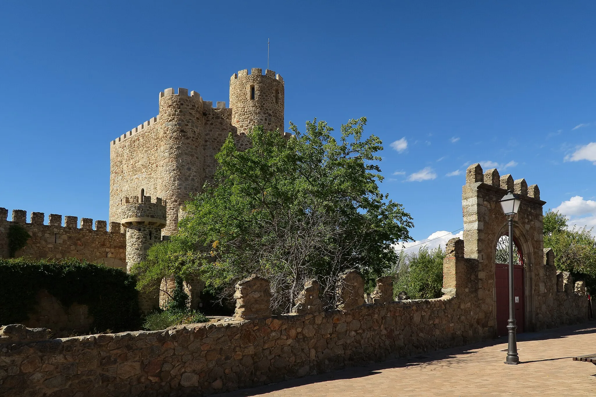 Photo showing: Castillo de la Coracera (San Martín de Valdeiglesias)