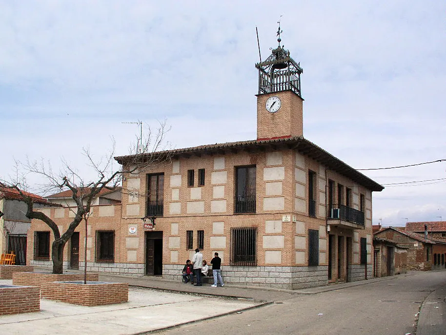 Photo showing: Fuentelahiguera de Albatages, Provincia de Guadalajara, Castilla-La Mancha, Spain. Ayuntamiento.

The photo was taken the 7th of April 2004 by Håkan Svensson (Xauxa).