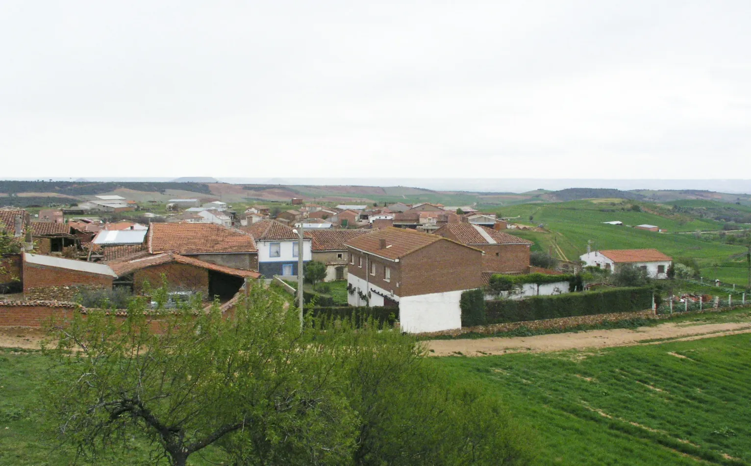 Photo showing: Robledillo de Mohernando, provincia de Guadalajara, Spain. View.