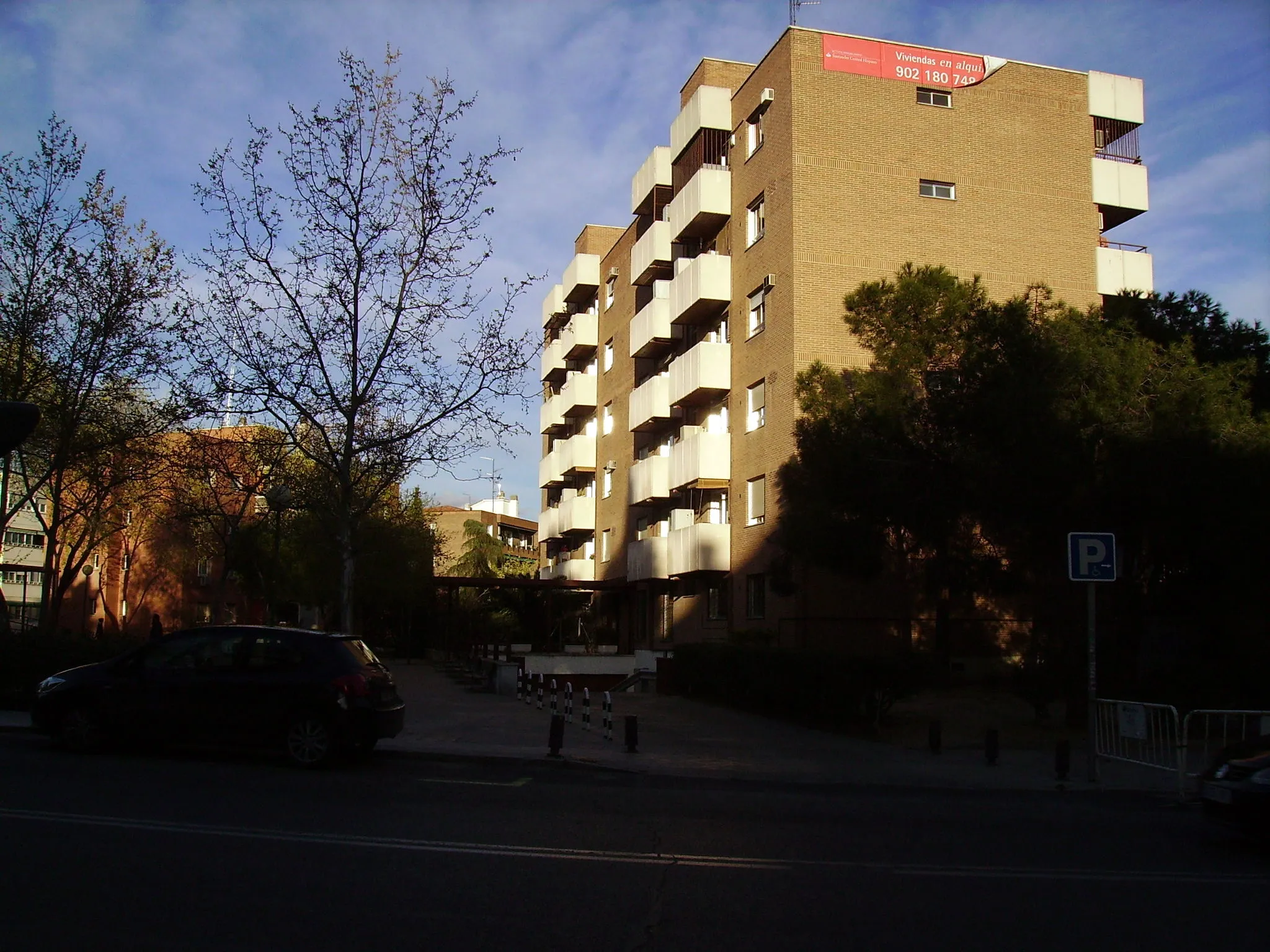 Photo showing: Calle de Santa Maria Magdalena, Madrid
