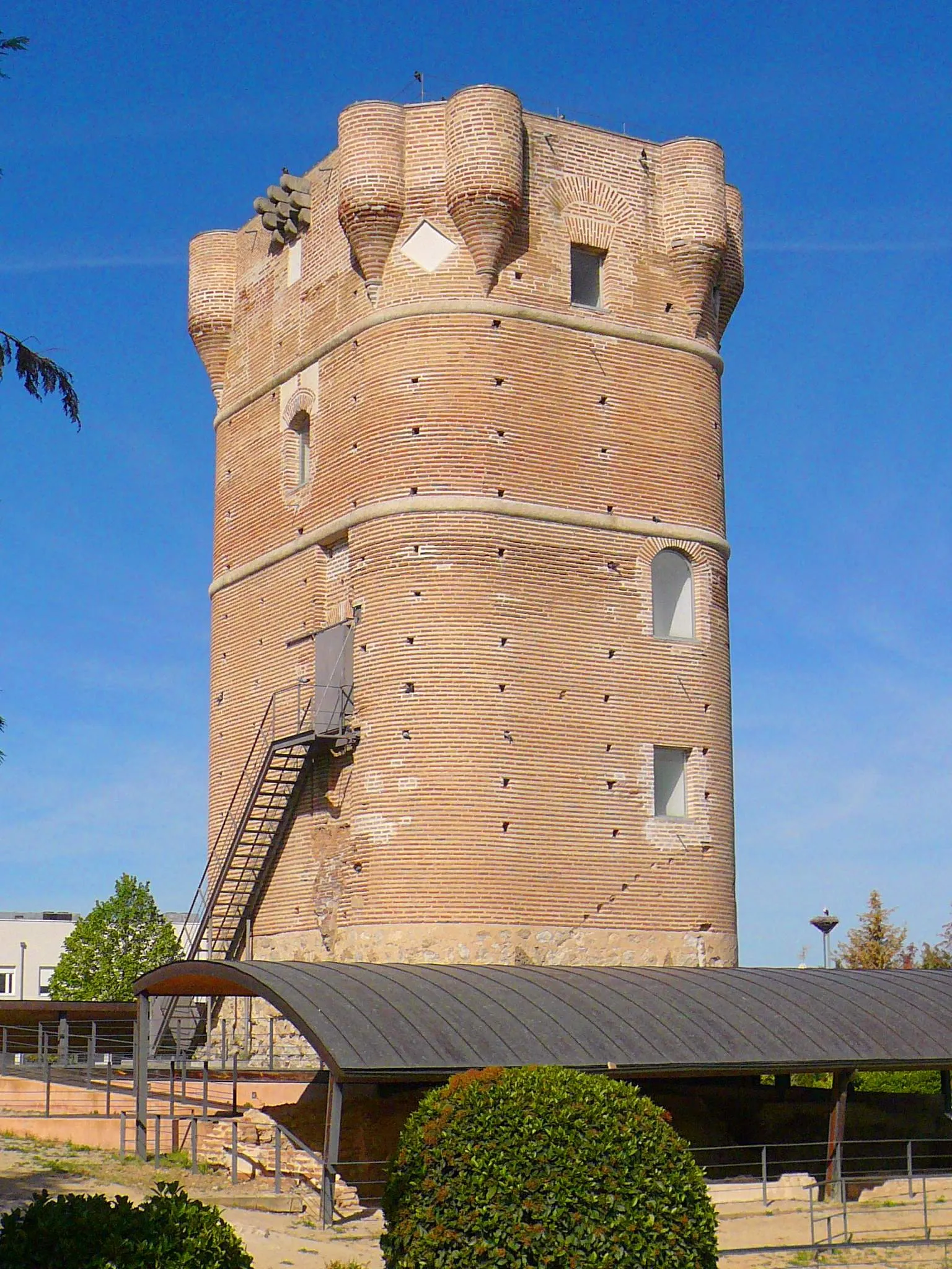Photo showing: Arroyomolinos, Comunidad de Madrid: Castillo de Gonzalo Chacón (Torre de Arroyomolinos)