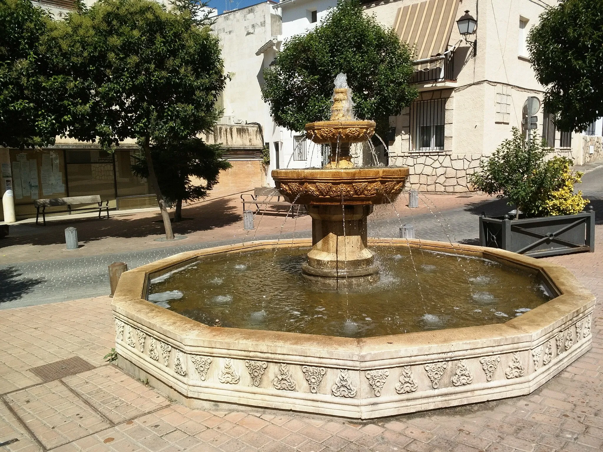 Photo showing: Fuente de la Plaza de la Constitución en Orusco de Tajuña