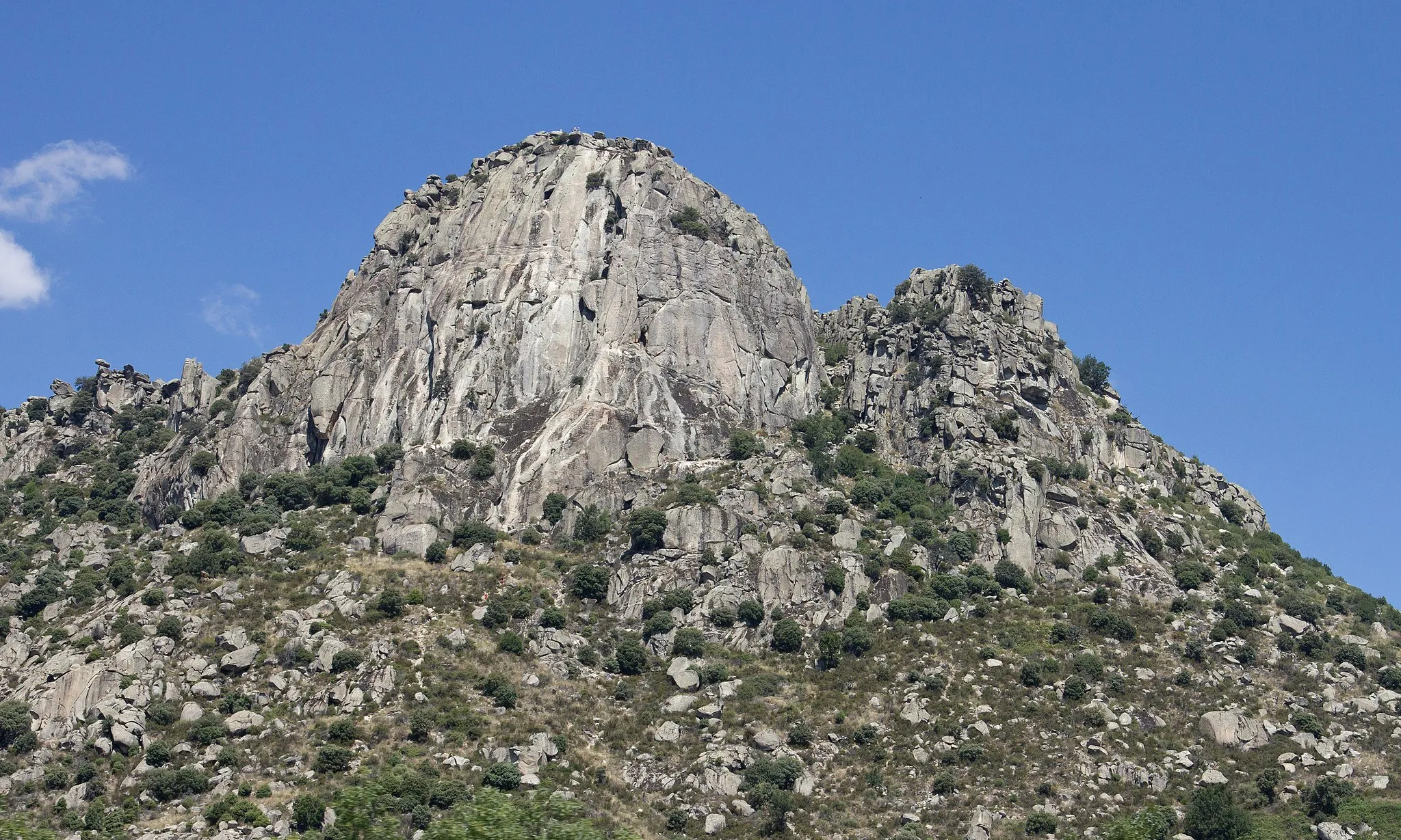 Photo showing: Pico de la Miel (Honey Peak), Sierra de La Cabrera, Community of Madrid, Spain.