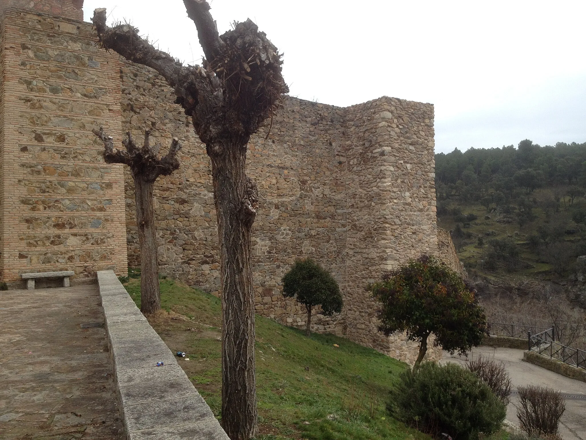 Photo showing: Château Buitrago, passage de la Coracha