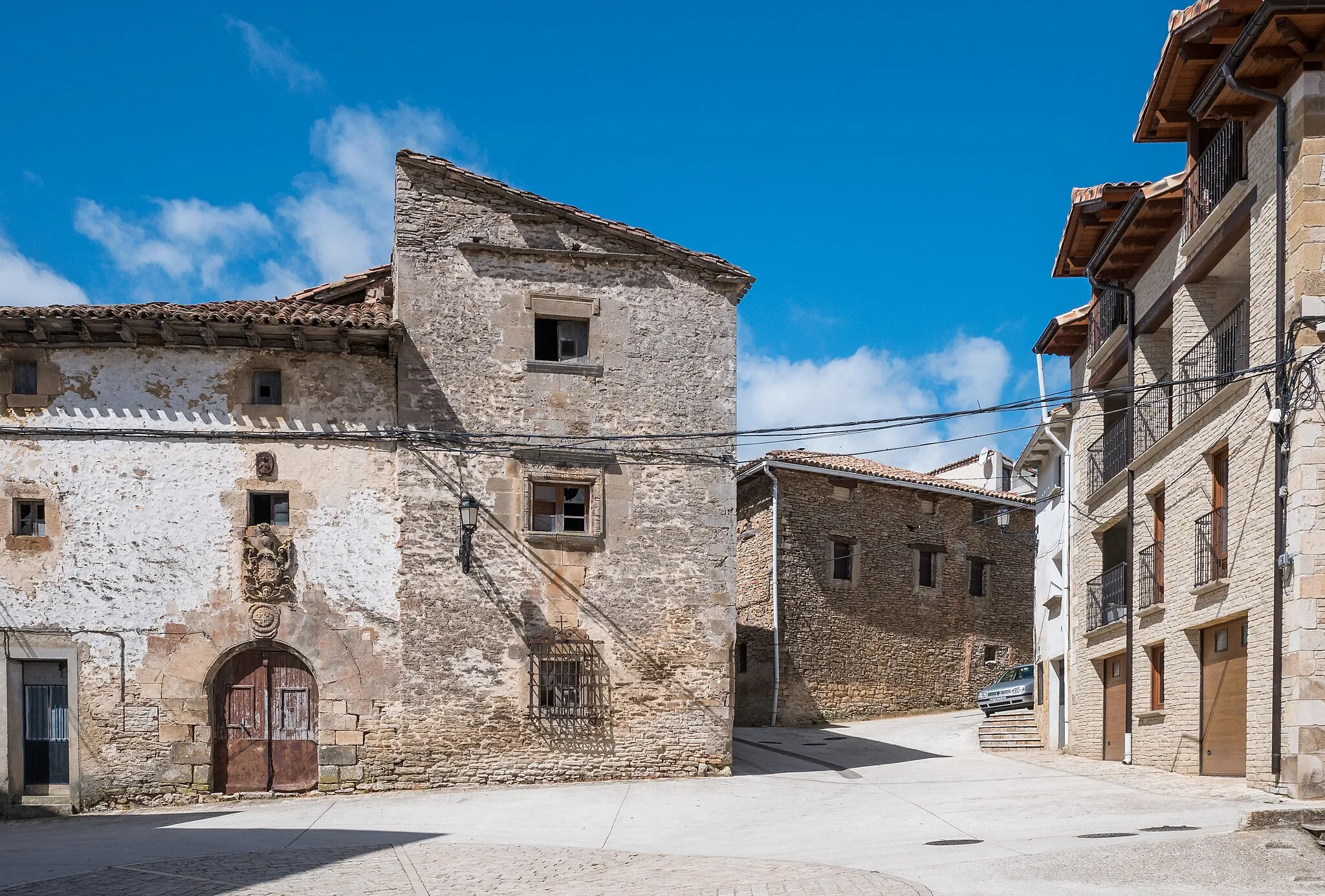 Photo showing: Lezaun, village houses, Navarre, Spain