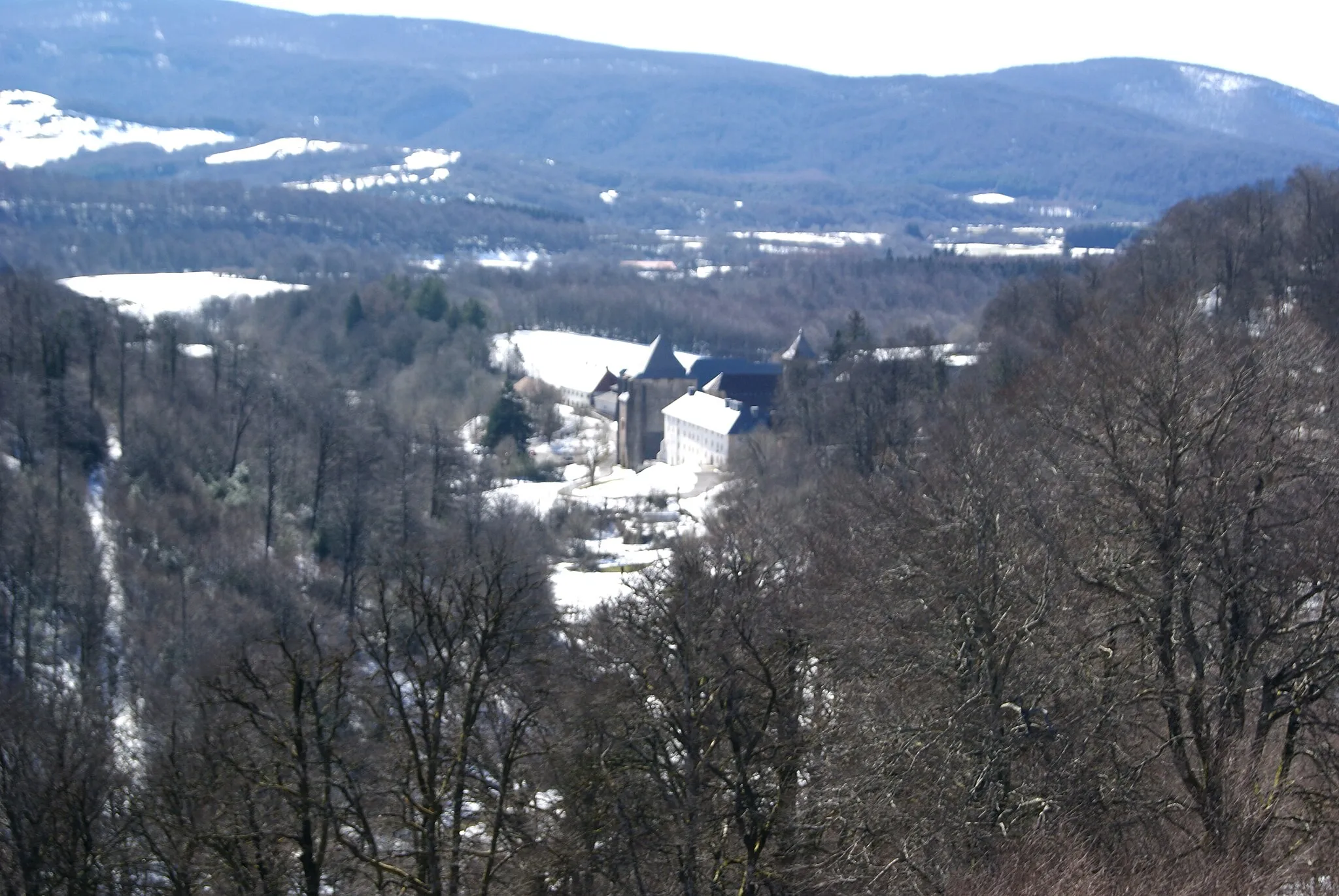 Photo showing: La Colegiata de Roncesvalles desde Ibañeta (Navarra)