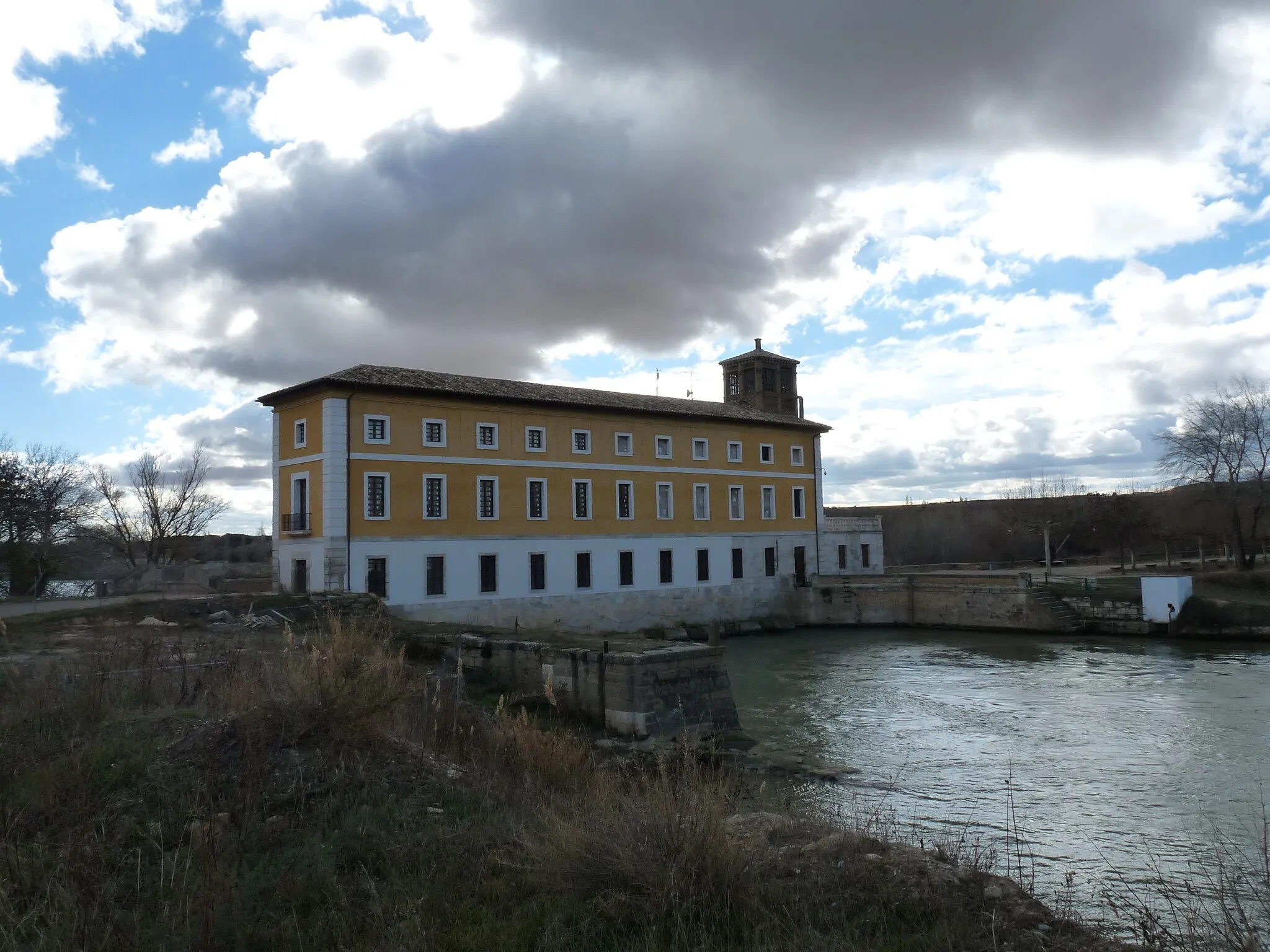 Photo showing: El Bocal - Casa de compuertas (1780) - Nacimiento del Canal Imperial de Aragón