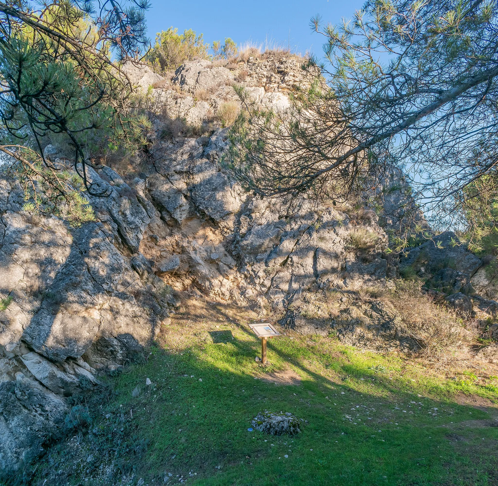 Photo showing: Zalatambor Castle in Estella-Lizarra, Navarre, Spain