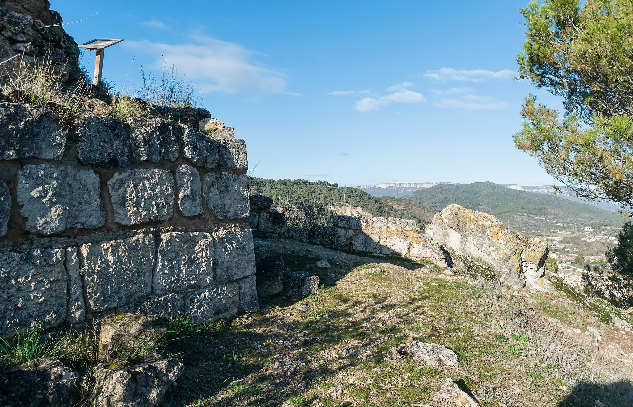 Photo showing: Zalatambor Castle in Estella-Lizarra, Navarre, Spain