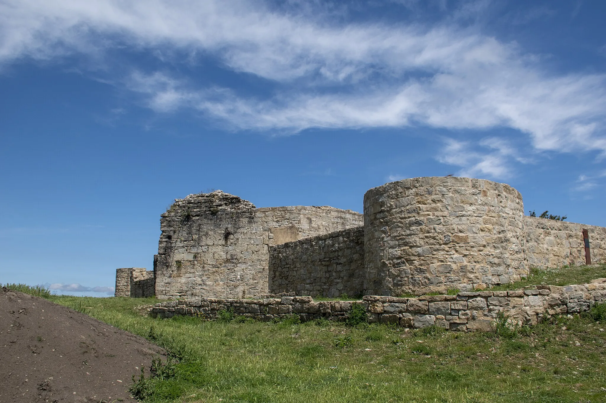 Photo showing: Irulegiko gazteluaren aztarnak, Aranguren