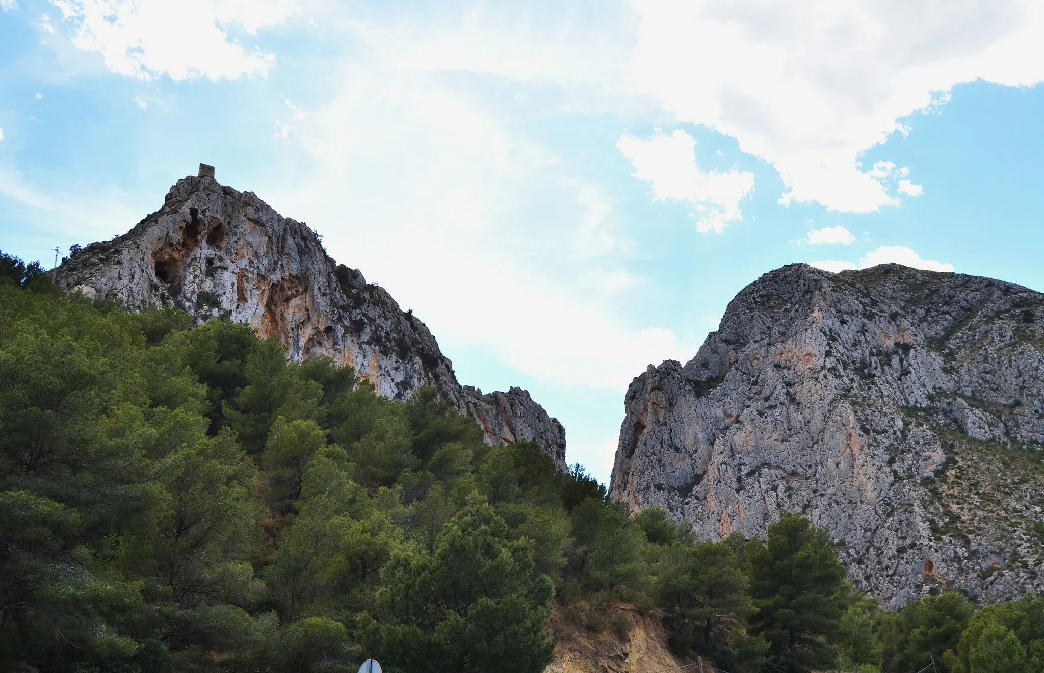 Photo showing: El castell del Mascarat vist des de la carretera.