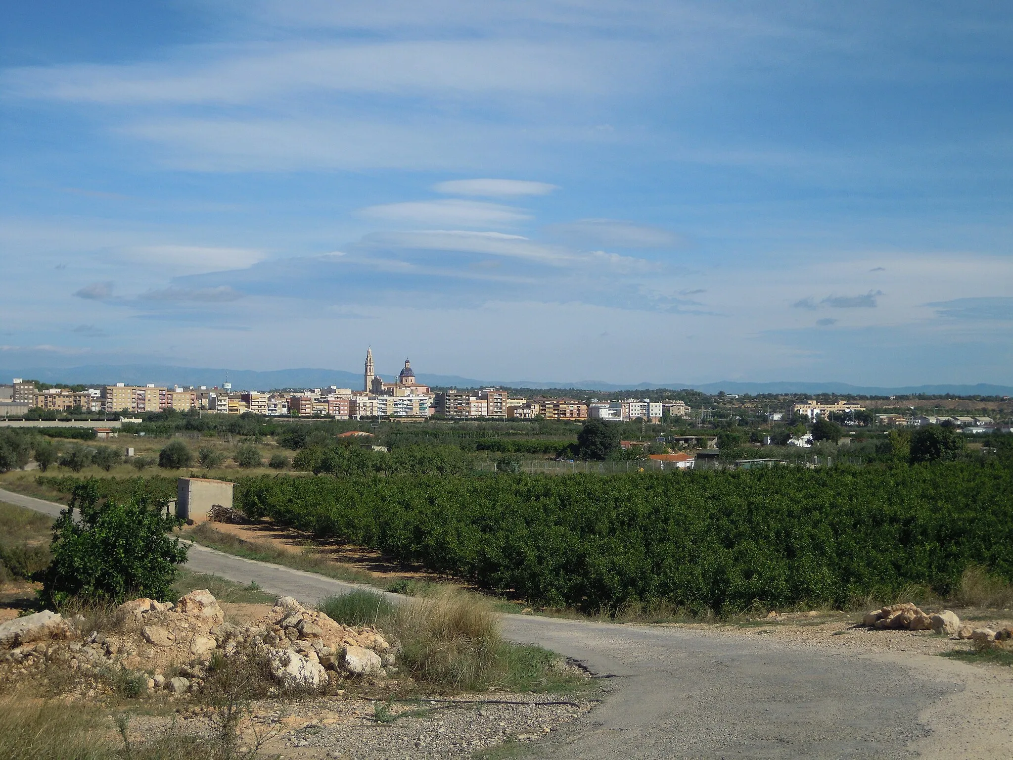 Photo showing: Imagen de Cheste desde el campo