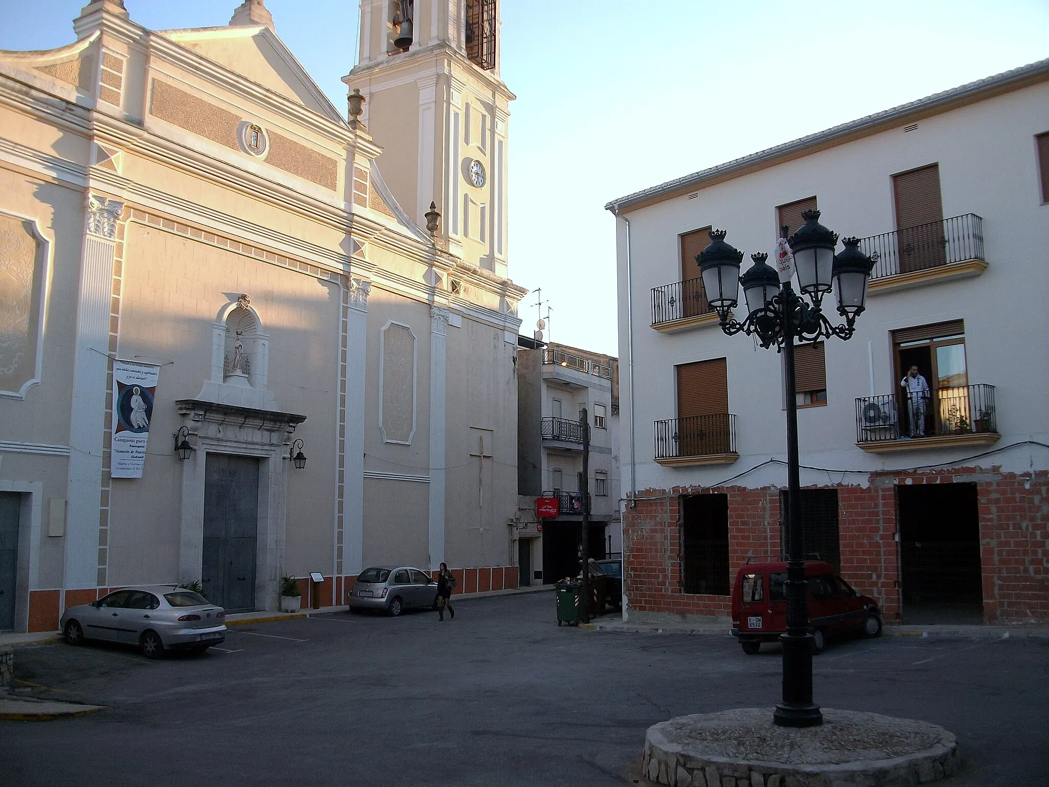 Photo showing: Plaça Major de Llutxent.