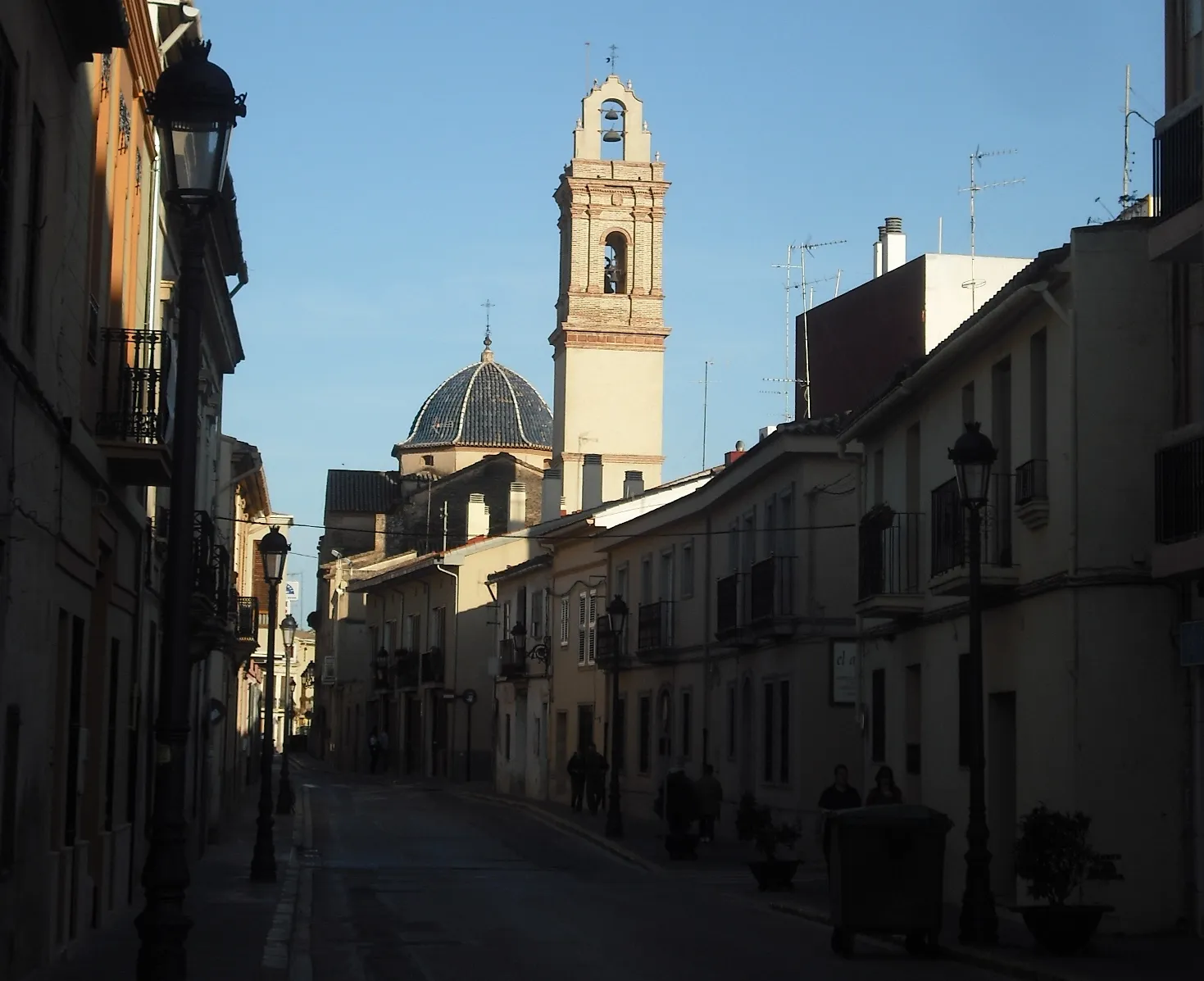 Photo showing: Església de Godella des del carrer Major.