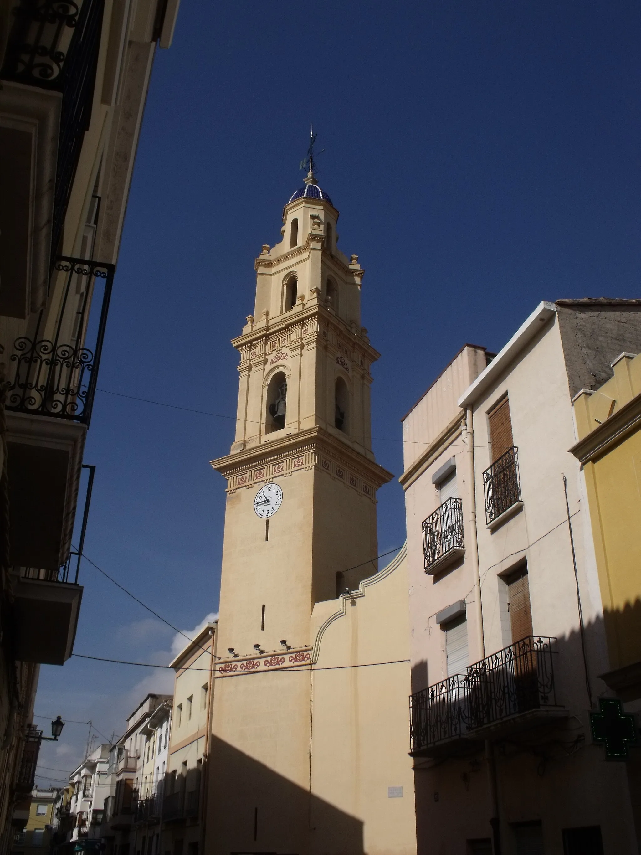 Photo showing: Exterior de la iglesia