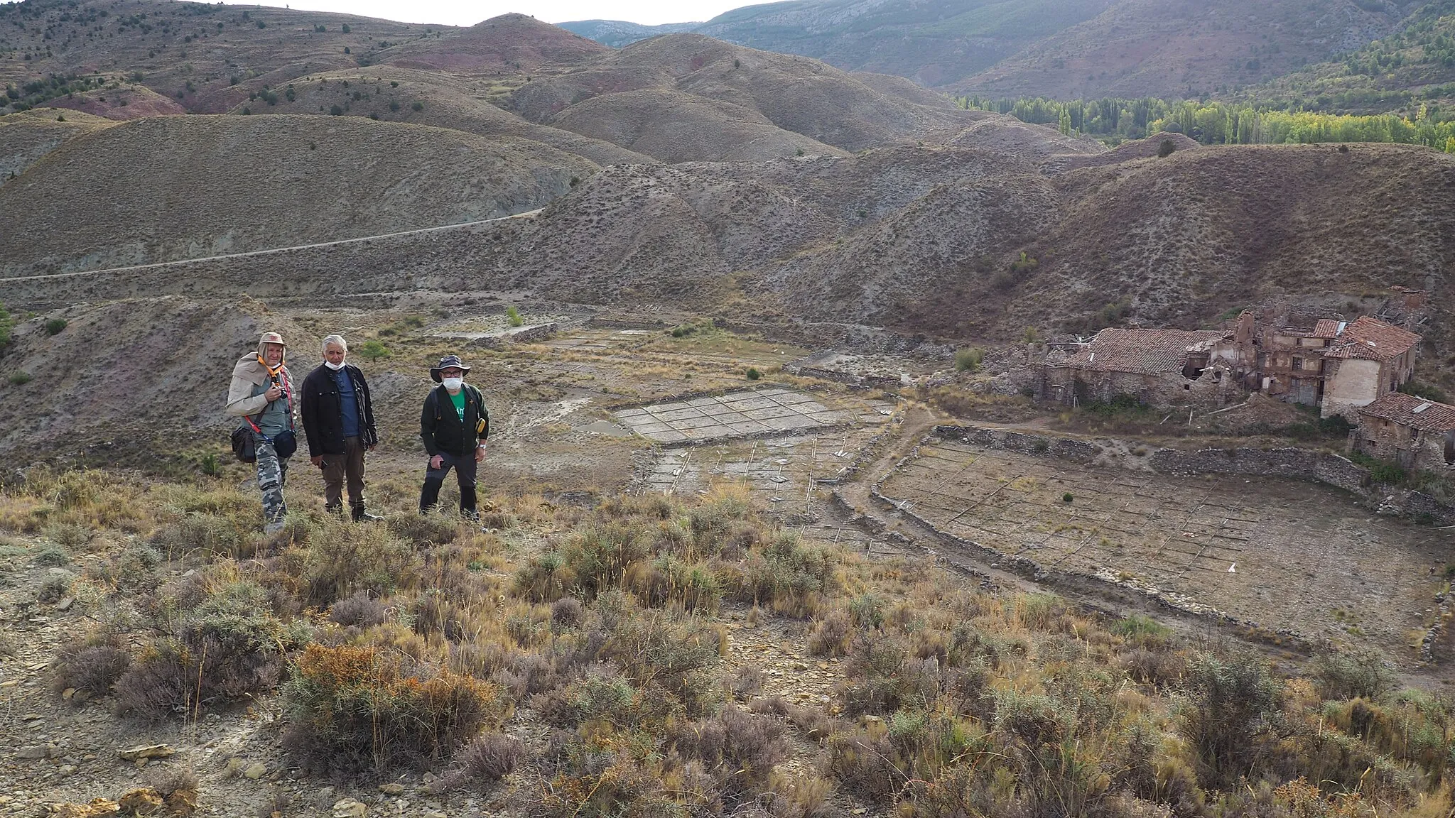 Photo showing: Equipo de Arqueólogos en Las Salinas