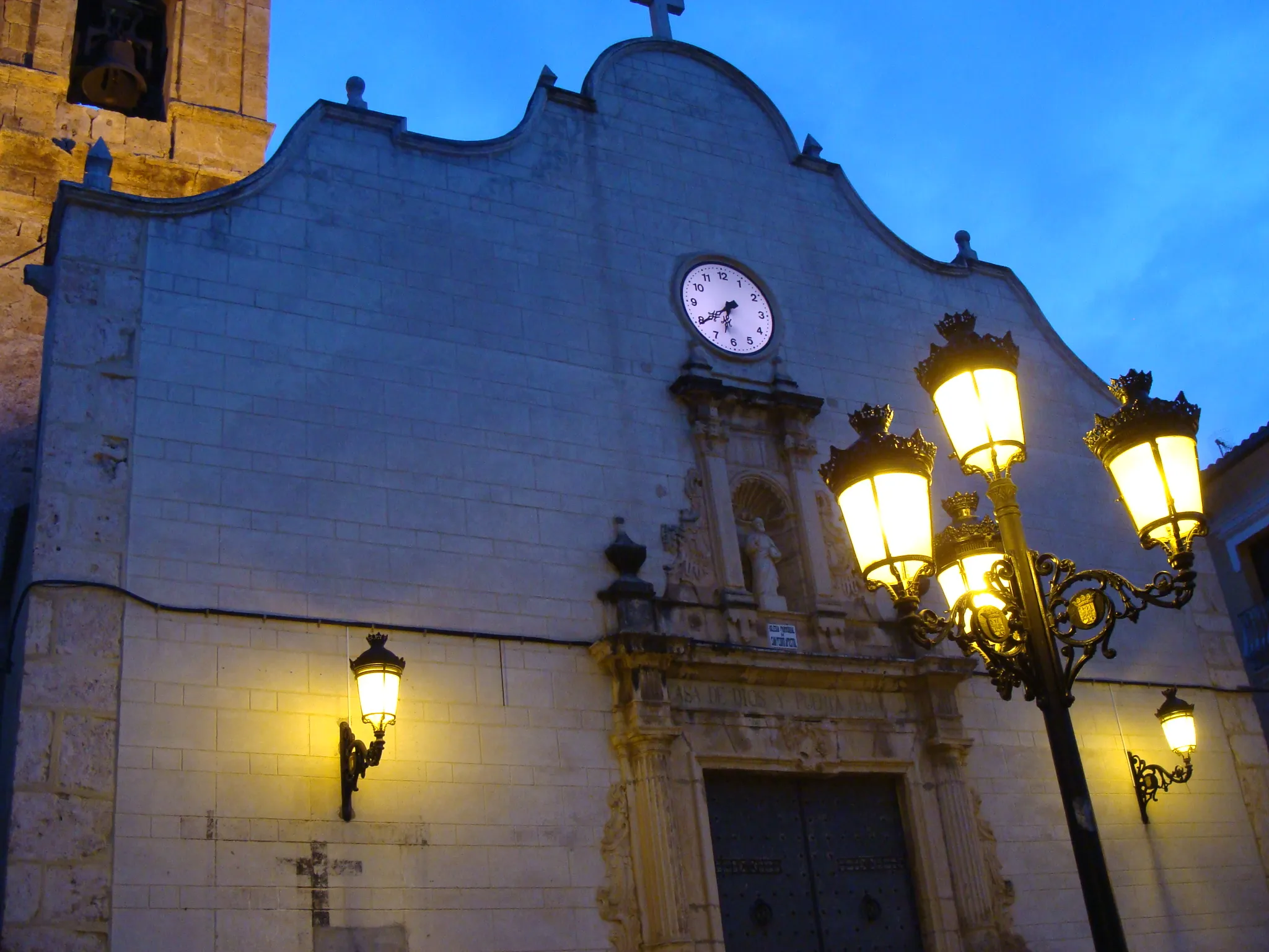 Photo showing: La fachada de la iglesia de Catadau (Valencia)
