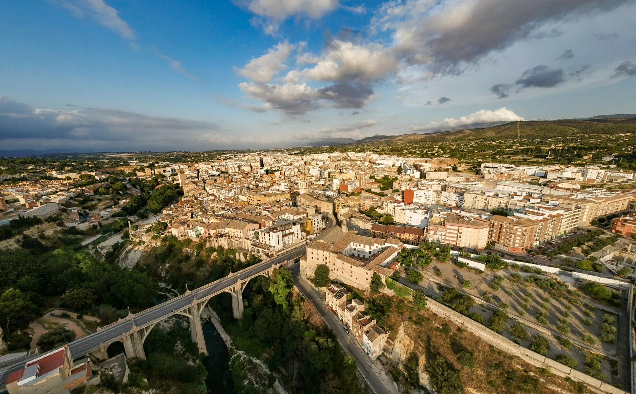 Photo showing: Panorama Ontiyent Spain