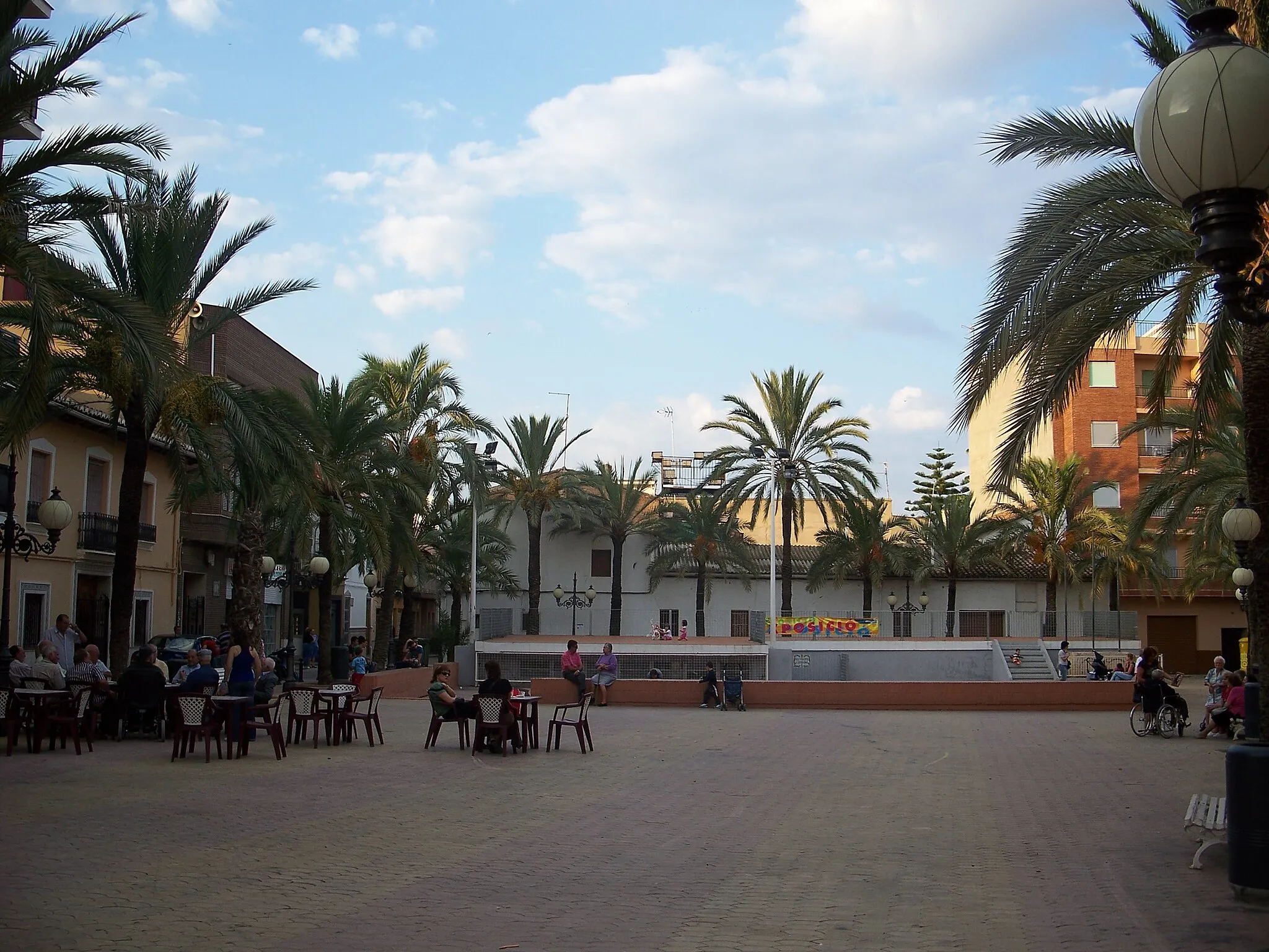 Photo showing: Plaça_de_País_Valencià,_Picanya