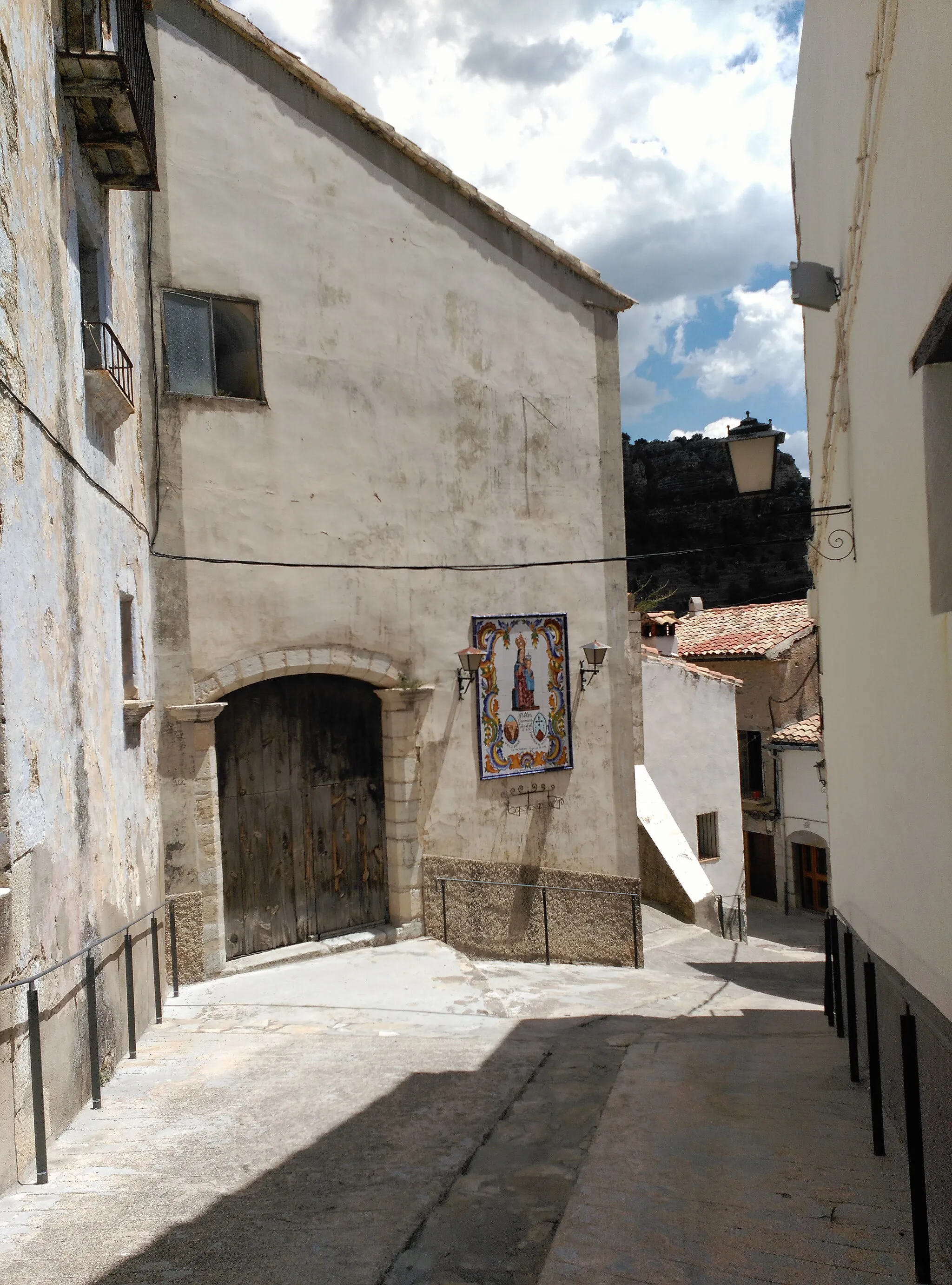 Photo showing: Portada als peus de la nau de l'església de Vallibona (Els Ports, País Valencià)