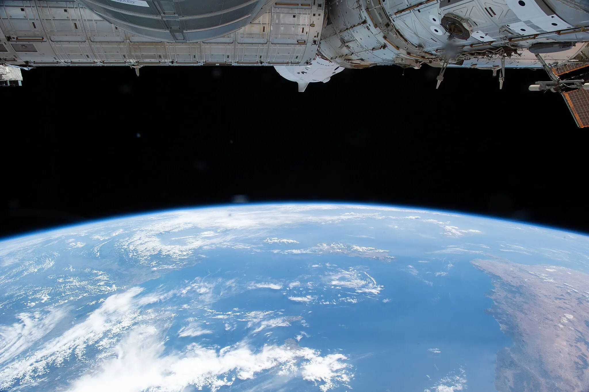 Photo showing: View of Earth taken during ISS Expedition 65.