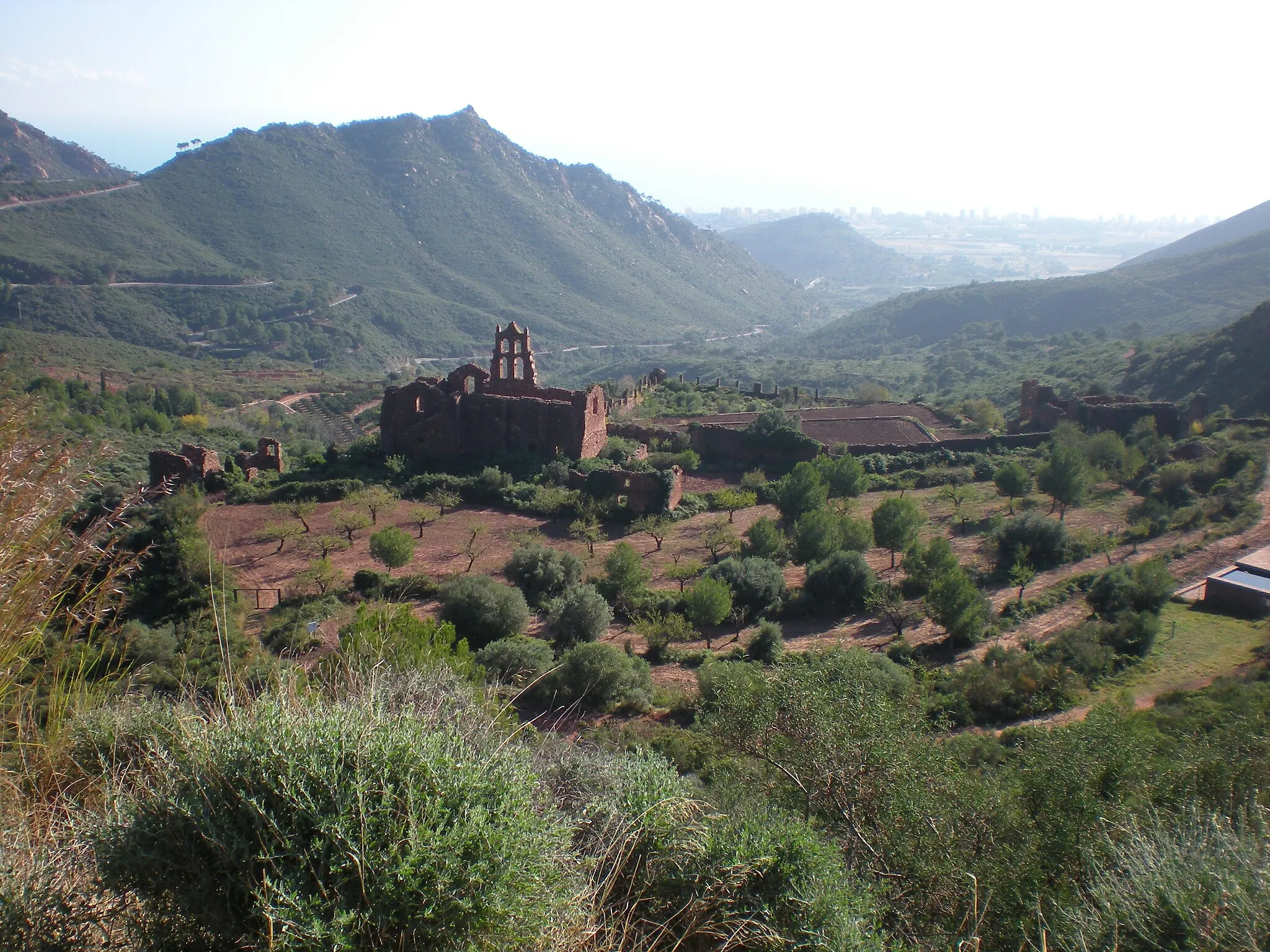 Photo showing: Carmelita del Desierto de las Palmas Monastery ruins, in the Desert de les Palmes mountains of Castellón Province, in Land of Valencia—Valencian Community, eastern Spain.
