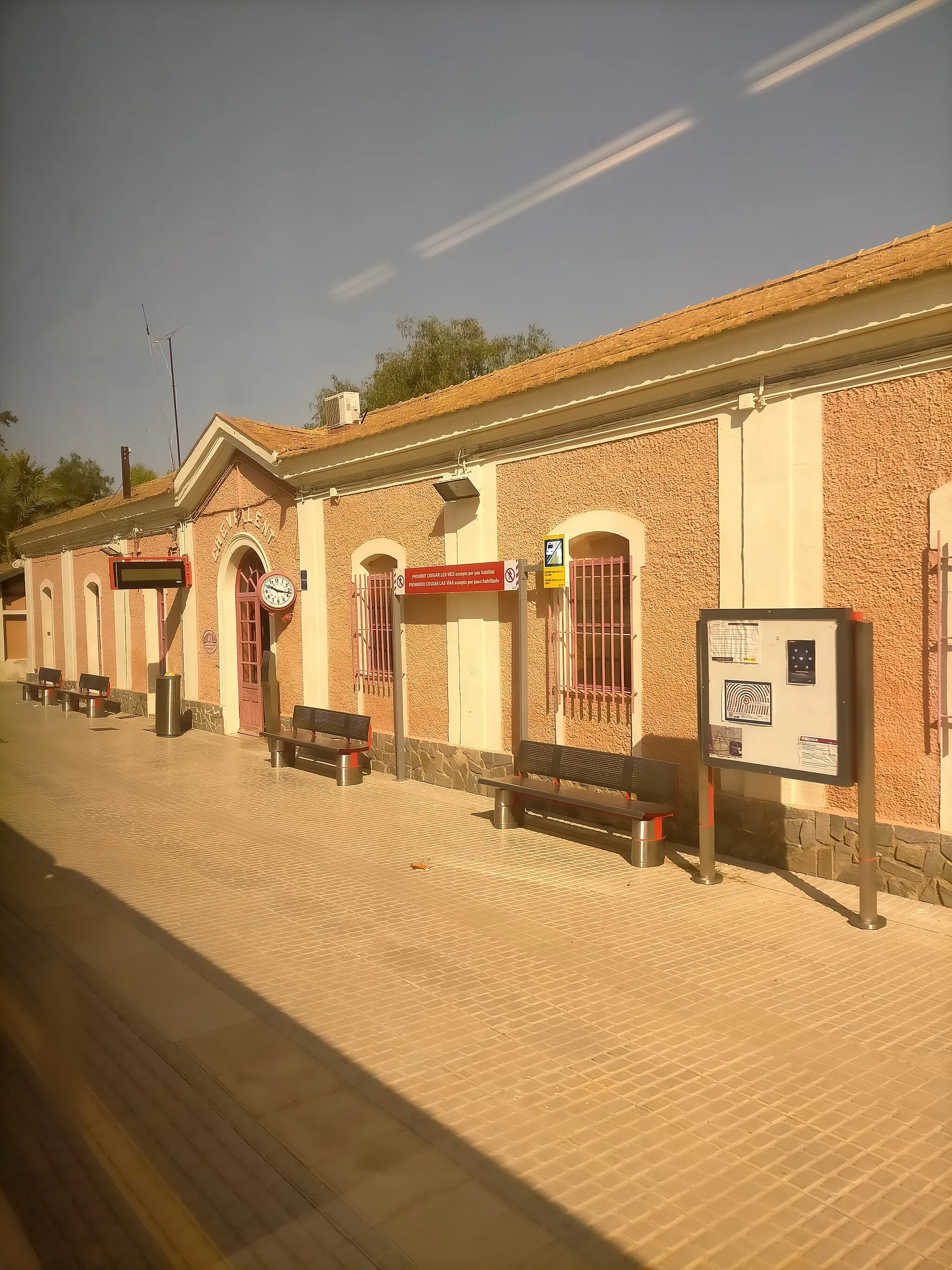 Photo showing: Viaje en tren Alicante-Murcia en julio de 2022.