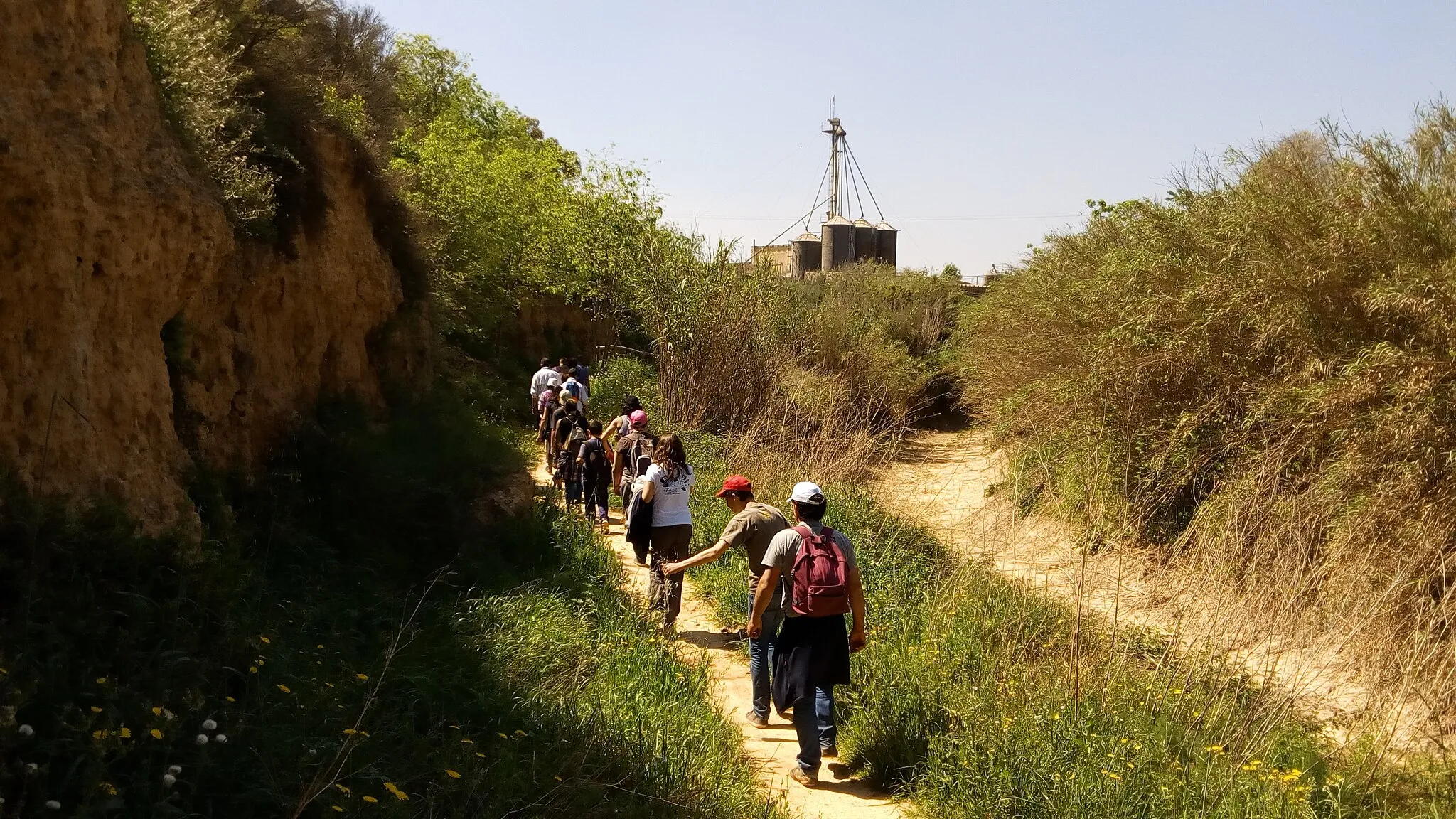 Photo showing: Explicació a càrrec del col.lectiu Soterranya de Torrent