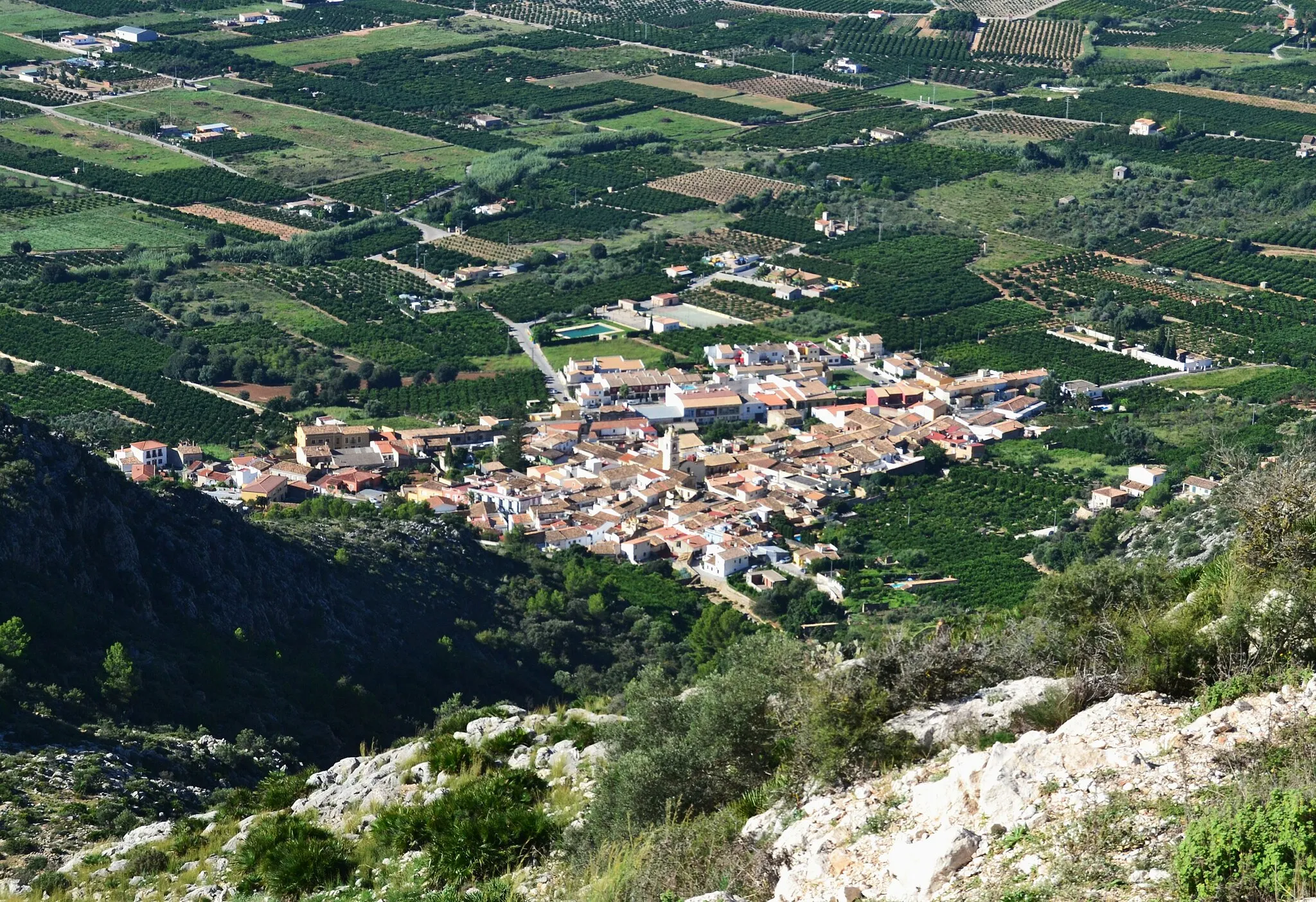 Photo showing: Benimeli vist des de la serra de Segària.