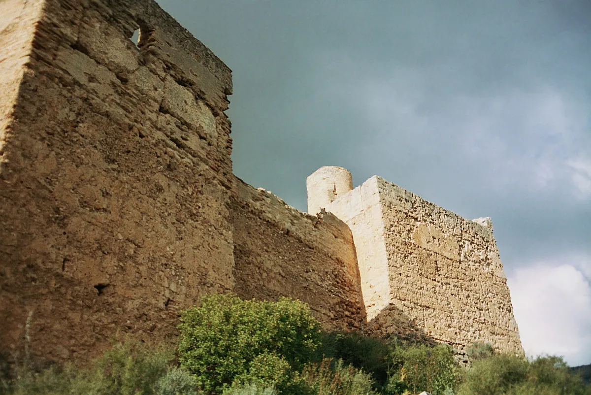 Photo showing: Castle of Forna (Forna, municipality: Adsubia, comarca: Marina Alta, Province of Alicante, Spain),
eastern front