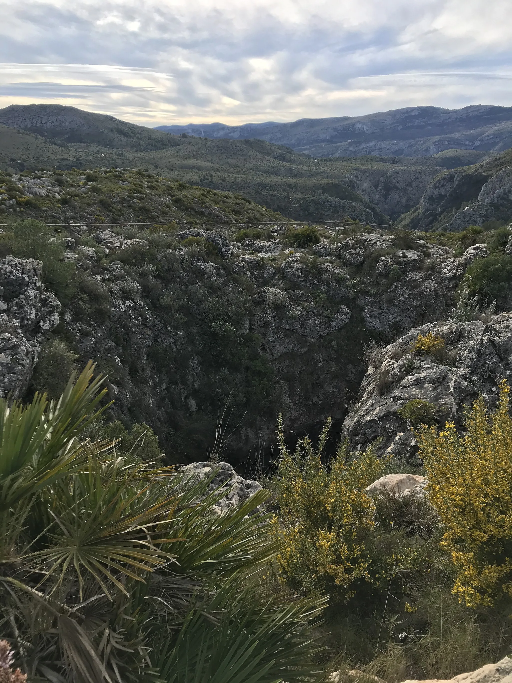 Photo showing: This is a a photo of a protected cave in the Land of Valencia, Spain, with id: