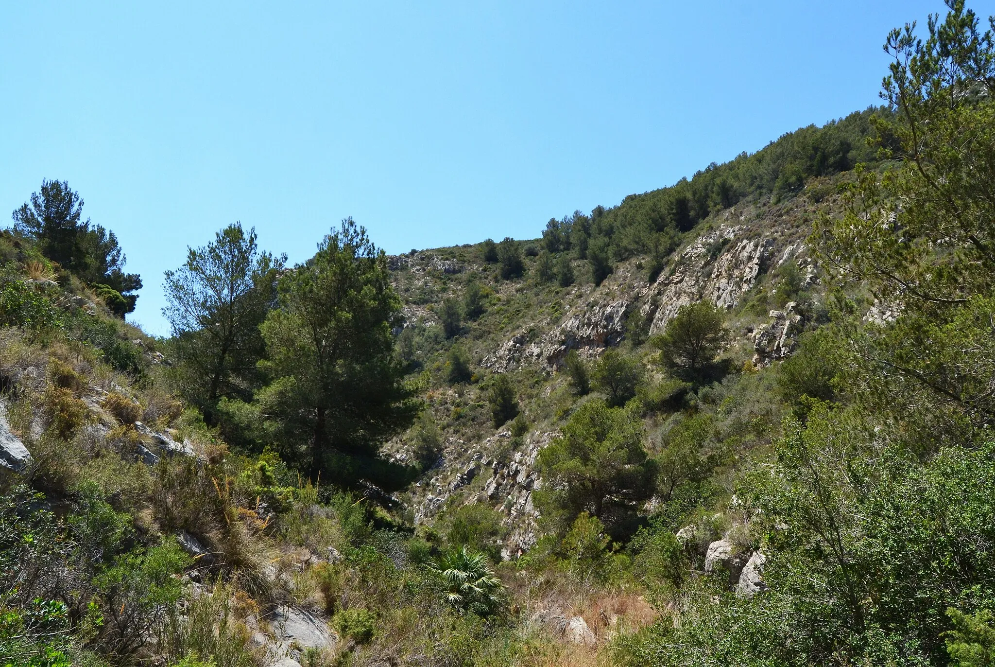 Photo showing: Barranc de la Cala o de la Viuda, límit entre el Poble Nou i Moraira.