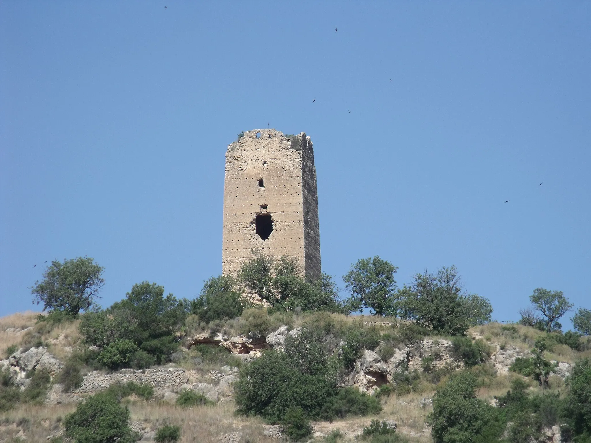 Photo showing: Vista desde Real de la torre árabe de Montroy