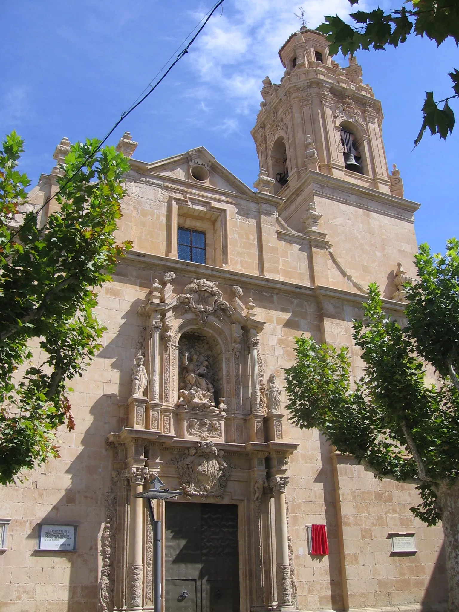 Photo showing: Fotografía de la Basílica de Nuestra Señora del Socorro, en Aspe (Alicante).