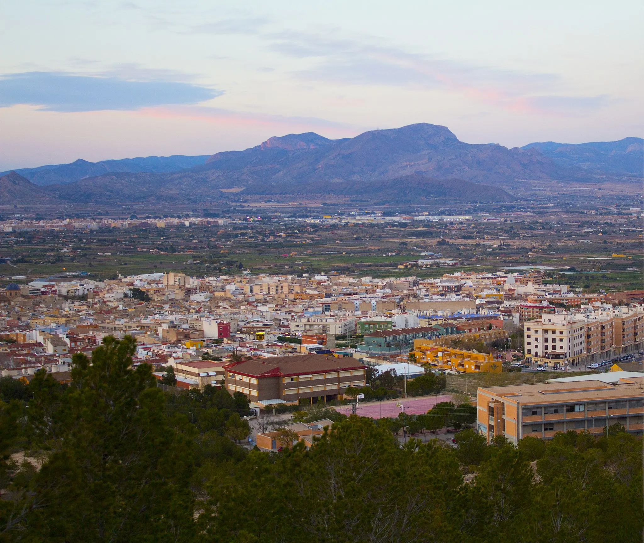 Photo showing: Fotografía desde la sierra "La mesica de piedra".