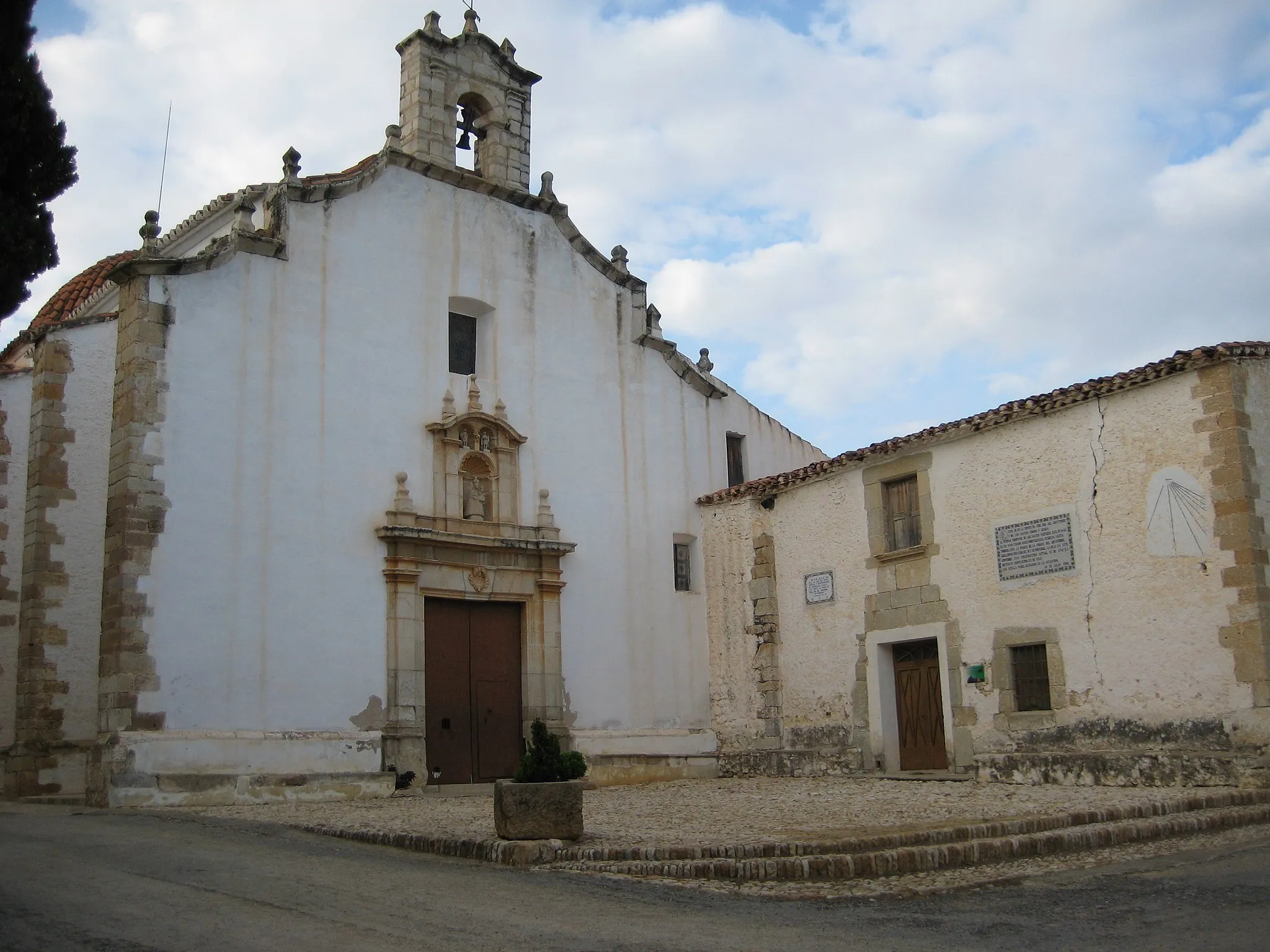 Photo showing: Ermita de la Mare de Déu de l'Adjutori de Bell-lloc (Plana Alta)