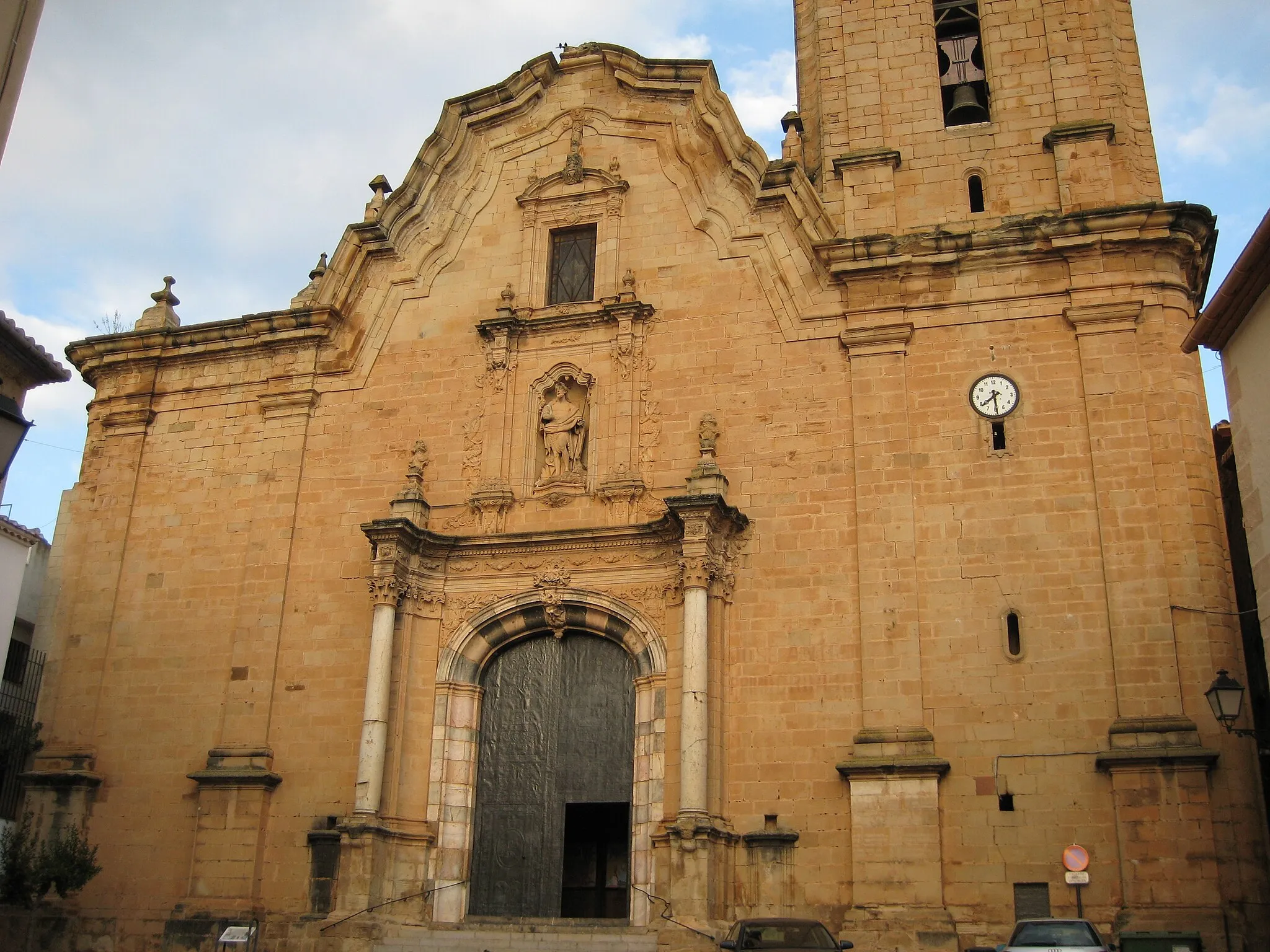 Photo showing: Façana de l'església de Sant Joan Baptista de Cabanes (Plana Alta)