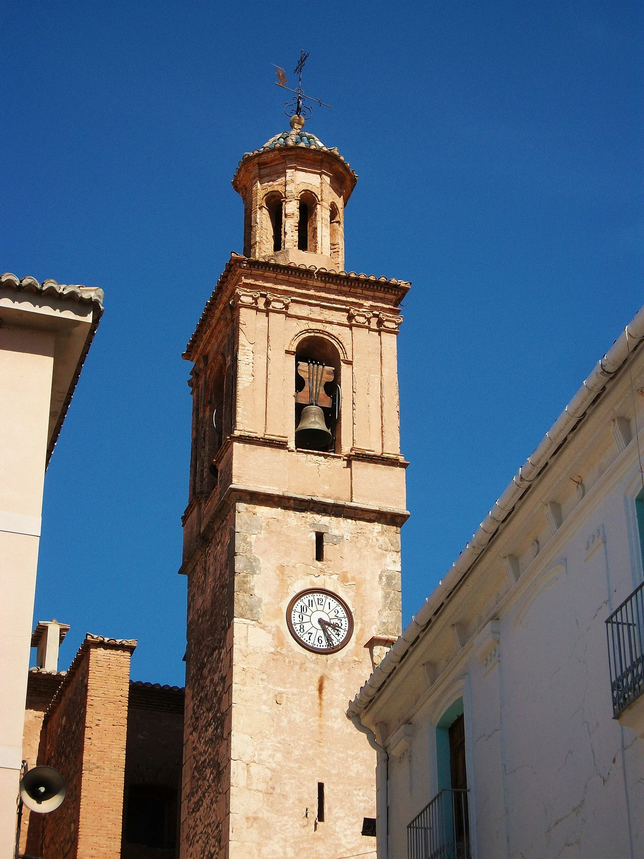 Photo showing: Campanar de l'església de Sant Miquel Arcàngel de Soneixa (l'Alt Palància, País Valencià).