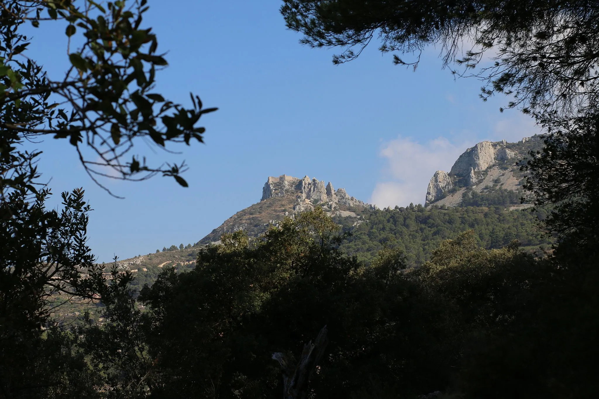 Photo showing: Vista del castillo de Alfofra desde Confrides