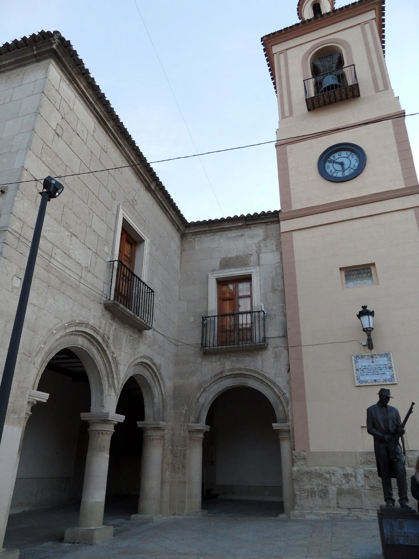 Photo showing: Antiguo pósito y torre del Reloj.