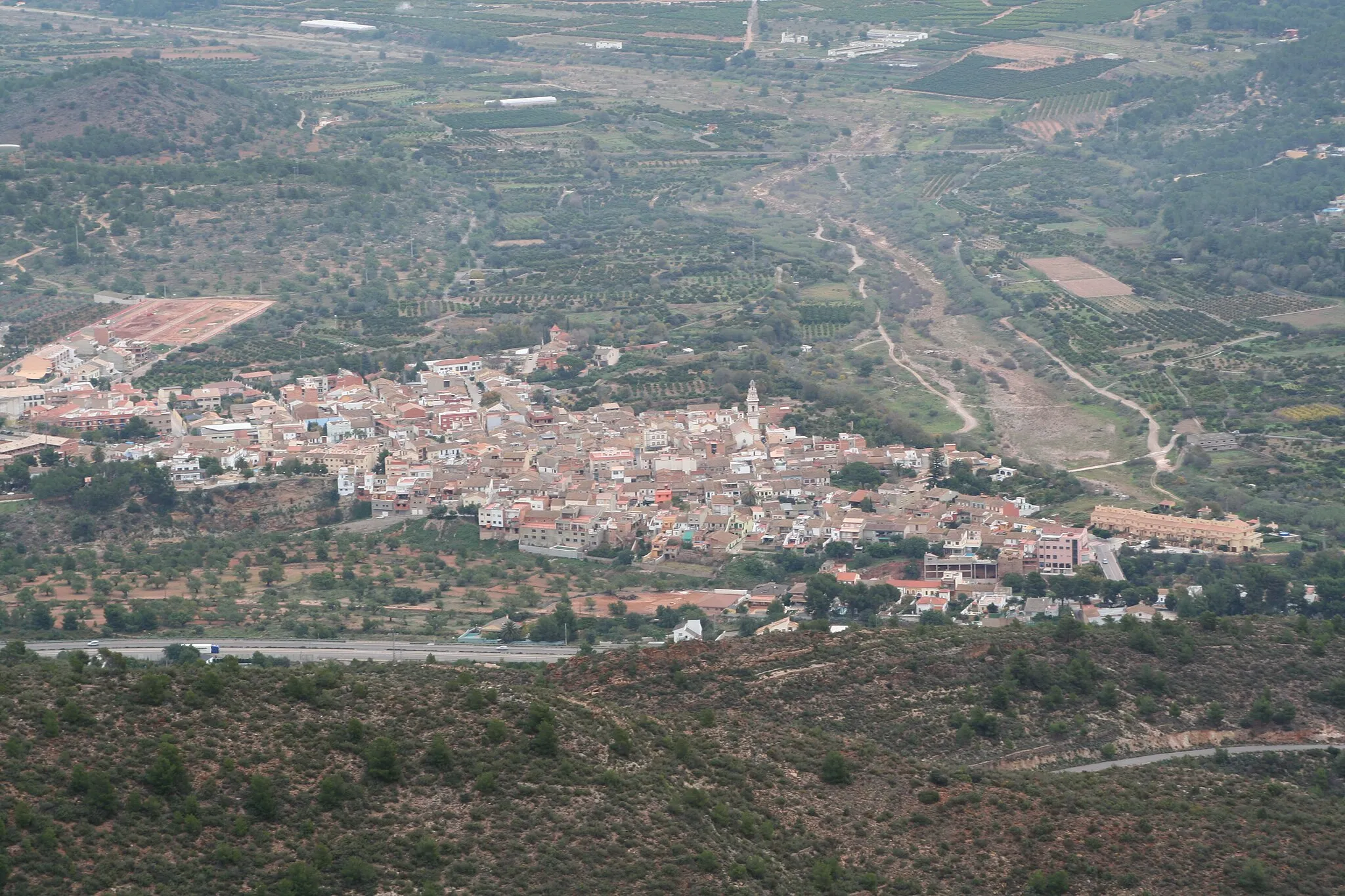 Photo showing: Foto aérea de la localitat d'Estivella