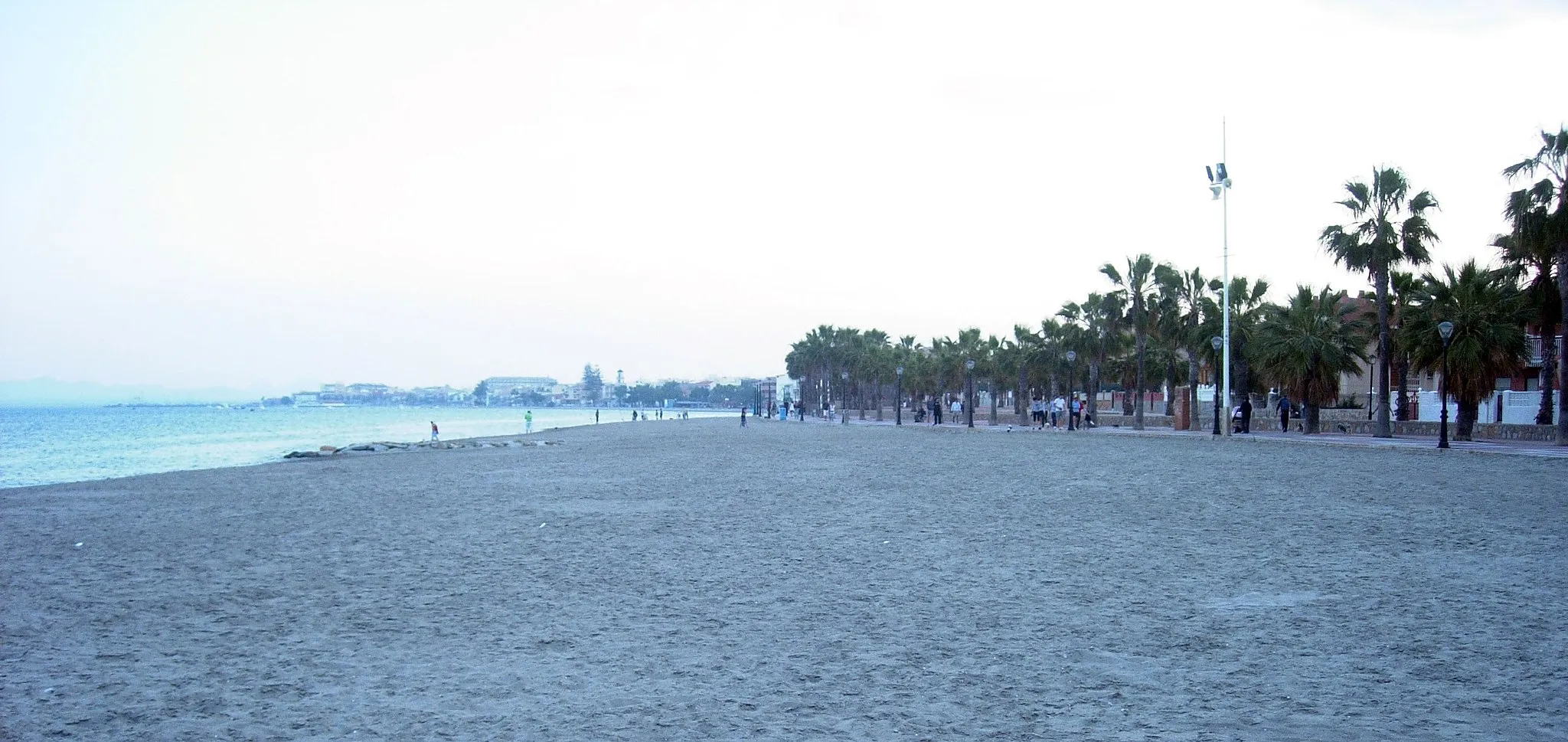 Photo showing: Las Palmeras beach in Los Alacázares, Region of Murcia