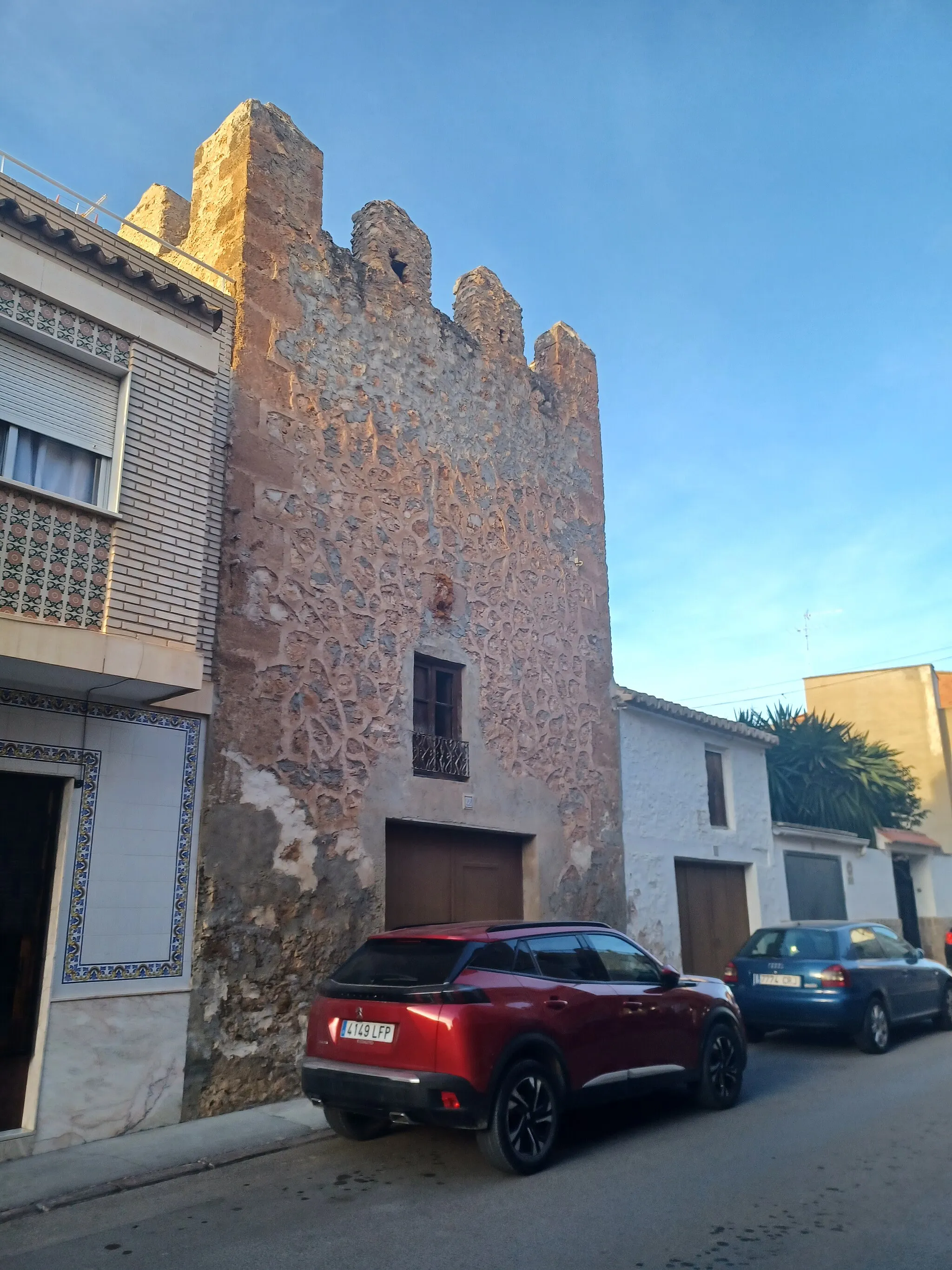 Photo showing: Benisanó, a walled village in Valencia, Spain.